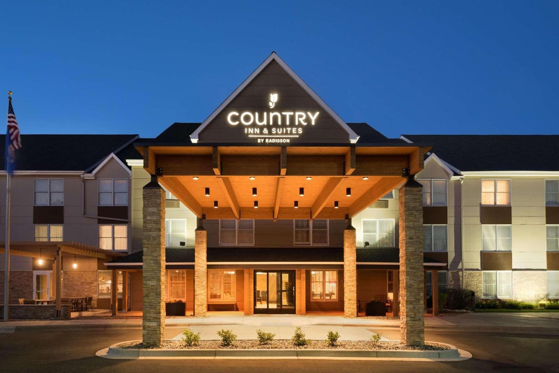 Country Inn & Suites by Radisson, Minneapolis West, MN featured exterior or lobby in Plymouth, MN — similar hotel
