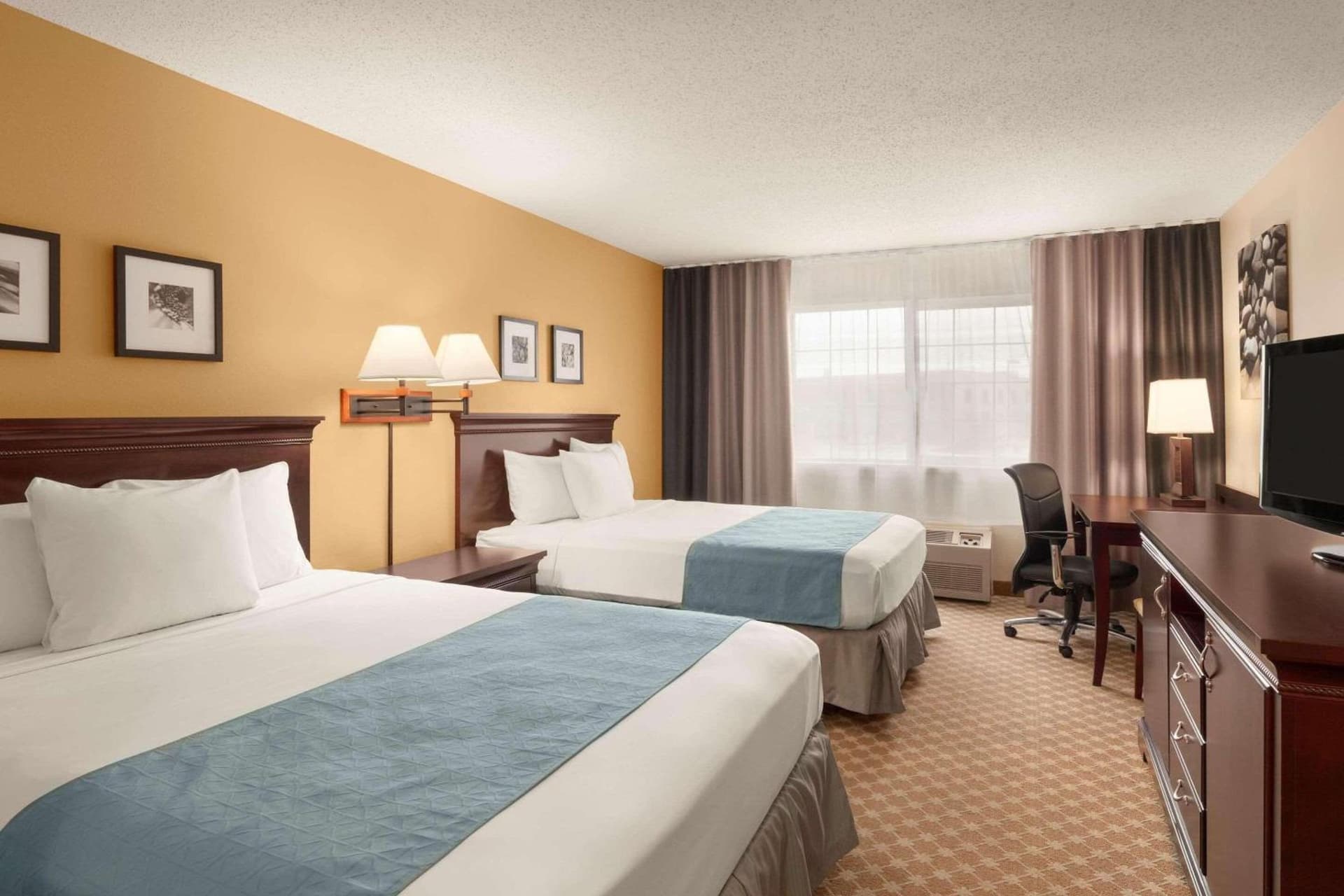 Country Inn & Suites by Radisson, Sioux Falls property views in Sioux Falls, SD — gallery photo 3