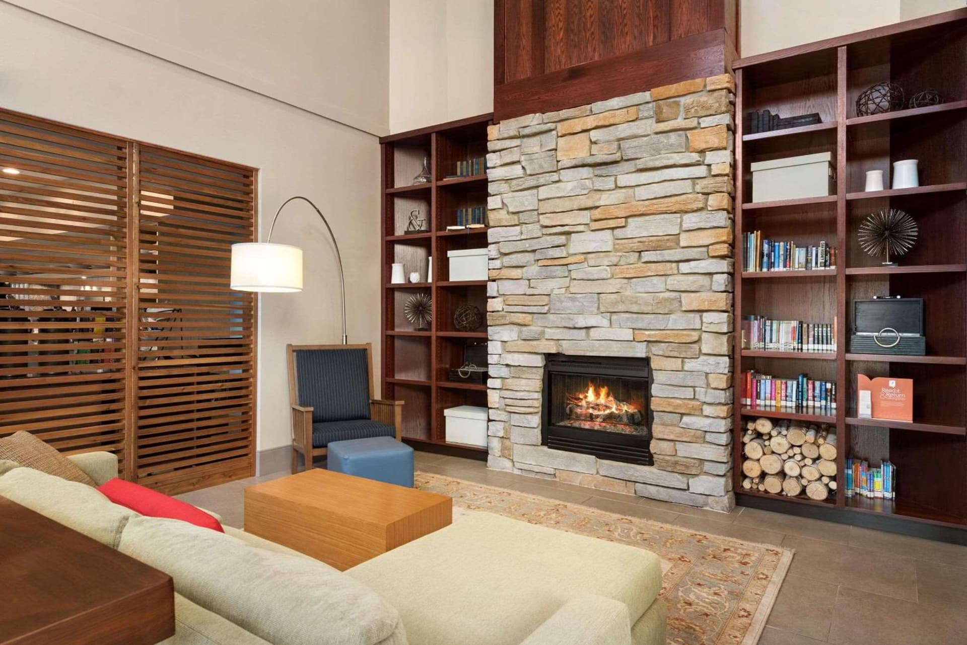 Country Inn & Suites by Radisson, Middleton - Madison West interior in Middleton, WI — gallery photo 2