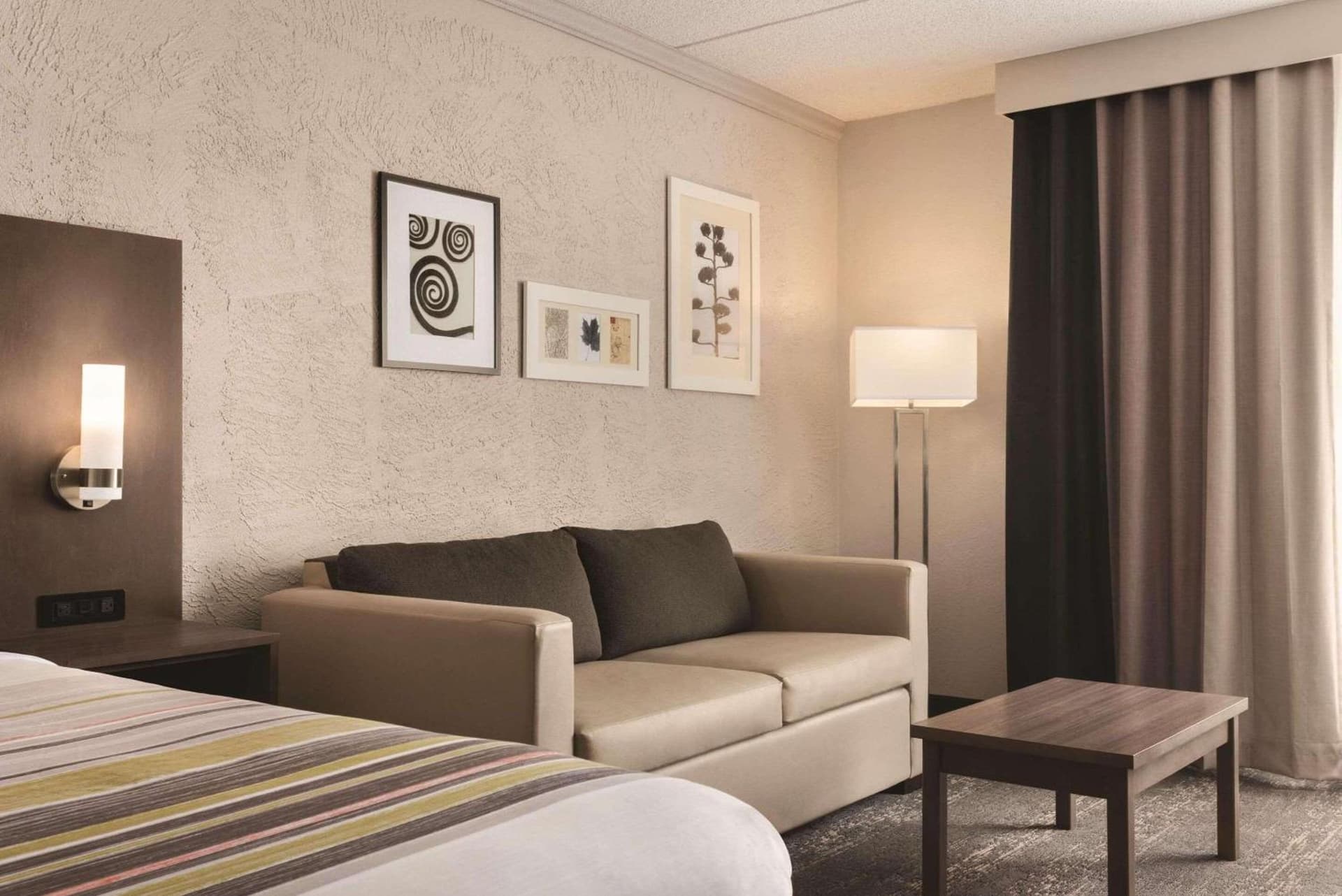Country Inn & Suites by Radisson, Mt Pleasant-Racine West, WI gallery photo in Sturtevant, WI — image 16