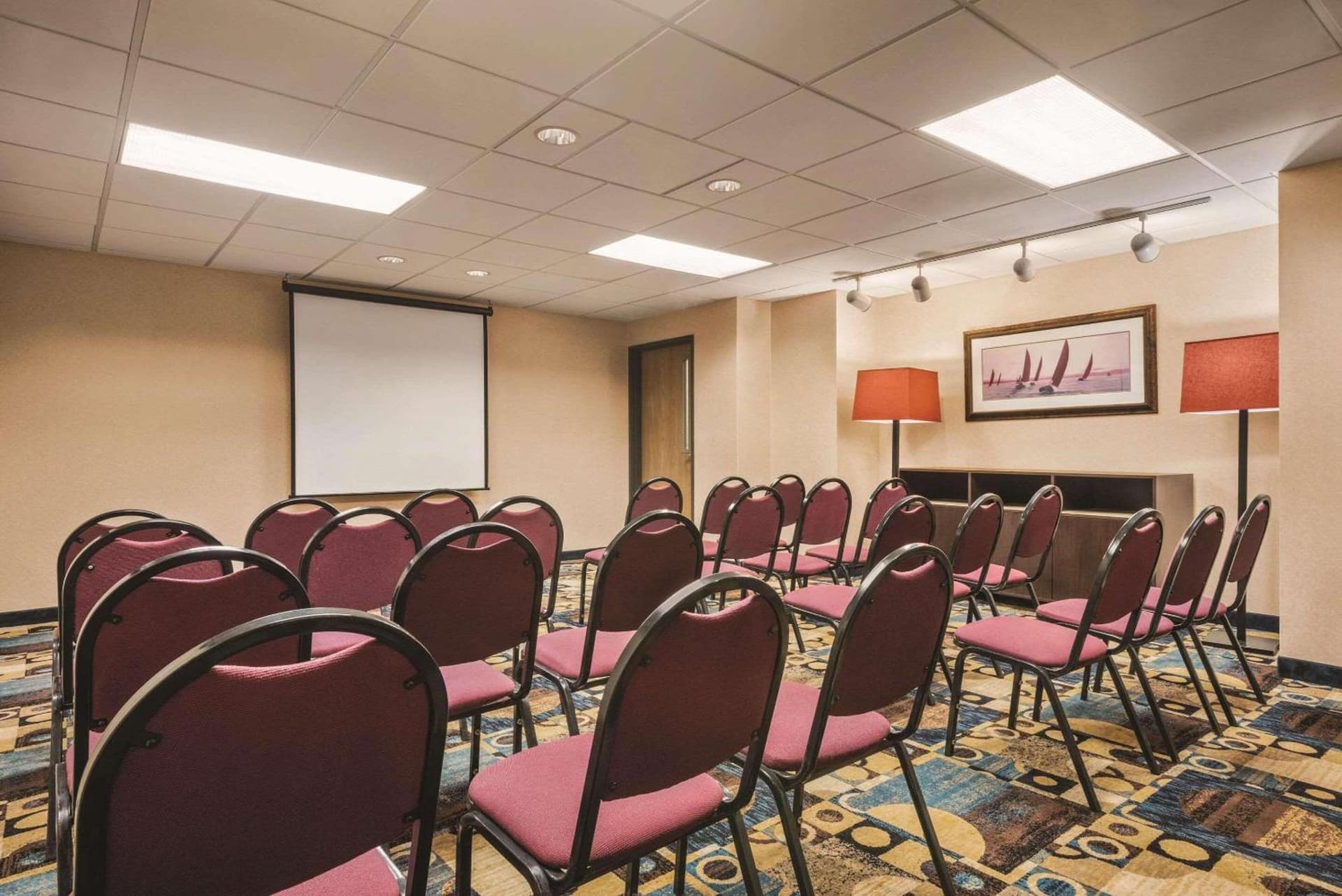 Country Inn & Suites by Radisson, Mt Pleasant-Racine West, WI gallery photo in Sturtevant, WI — image 51