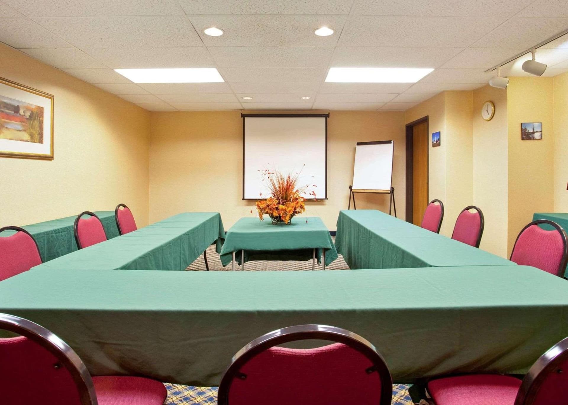 Country Inn & Suites by Radisson, Mt Pleasant-Racine West, WI gallery photo in Sturtevant, WI — image 34