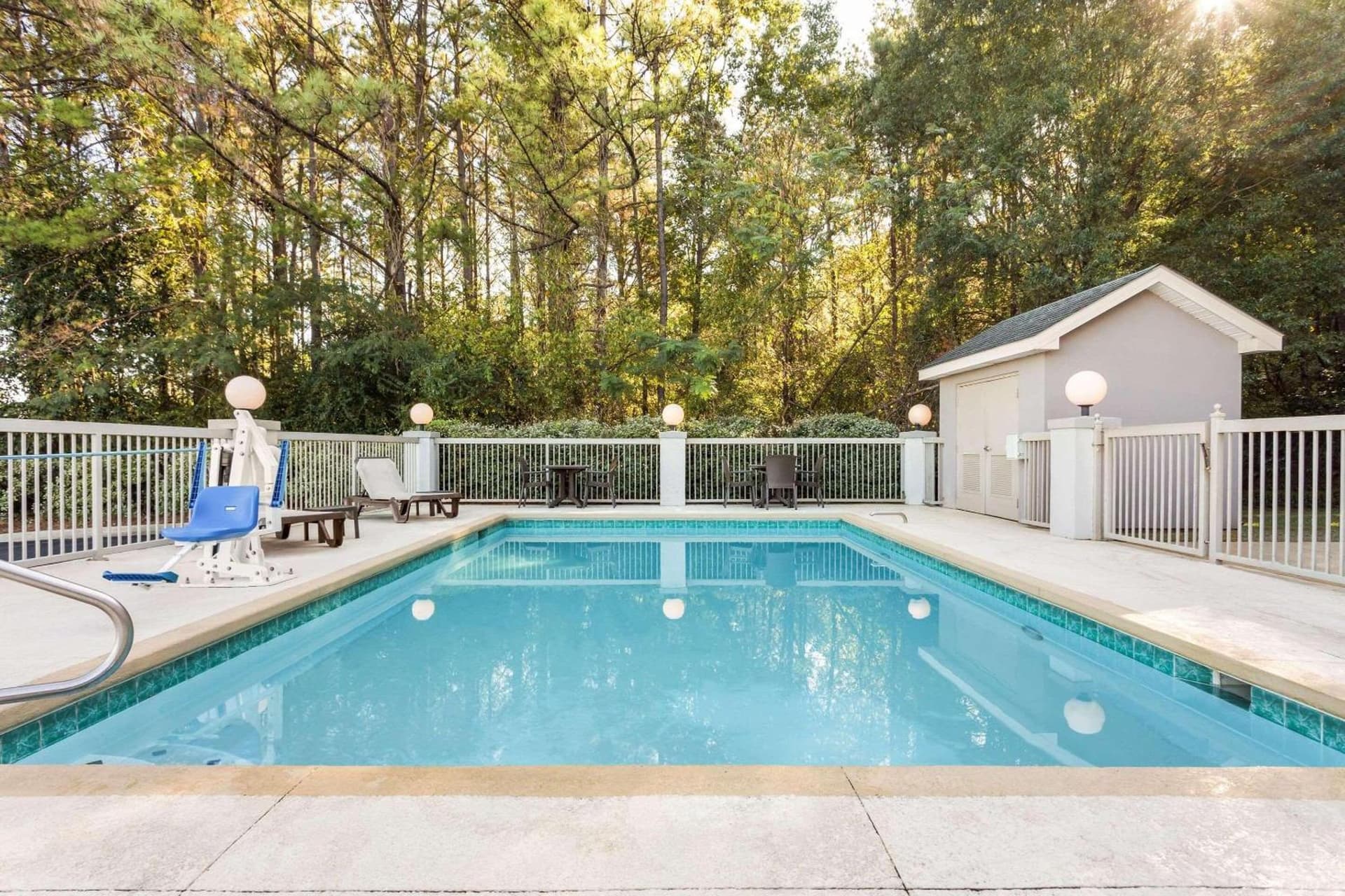 Country Inn & Suites by Radisson, Tuscaloosa, AL gallery photo in Tuscaloosa, AL — image 31