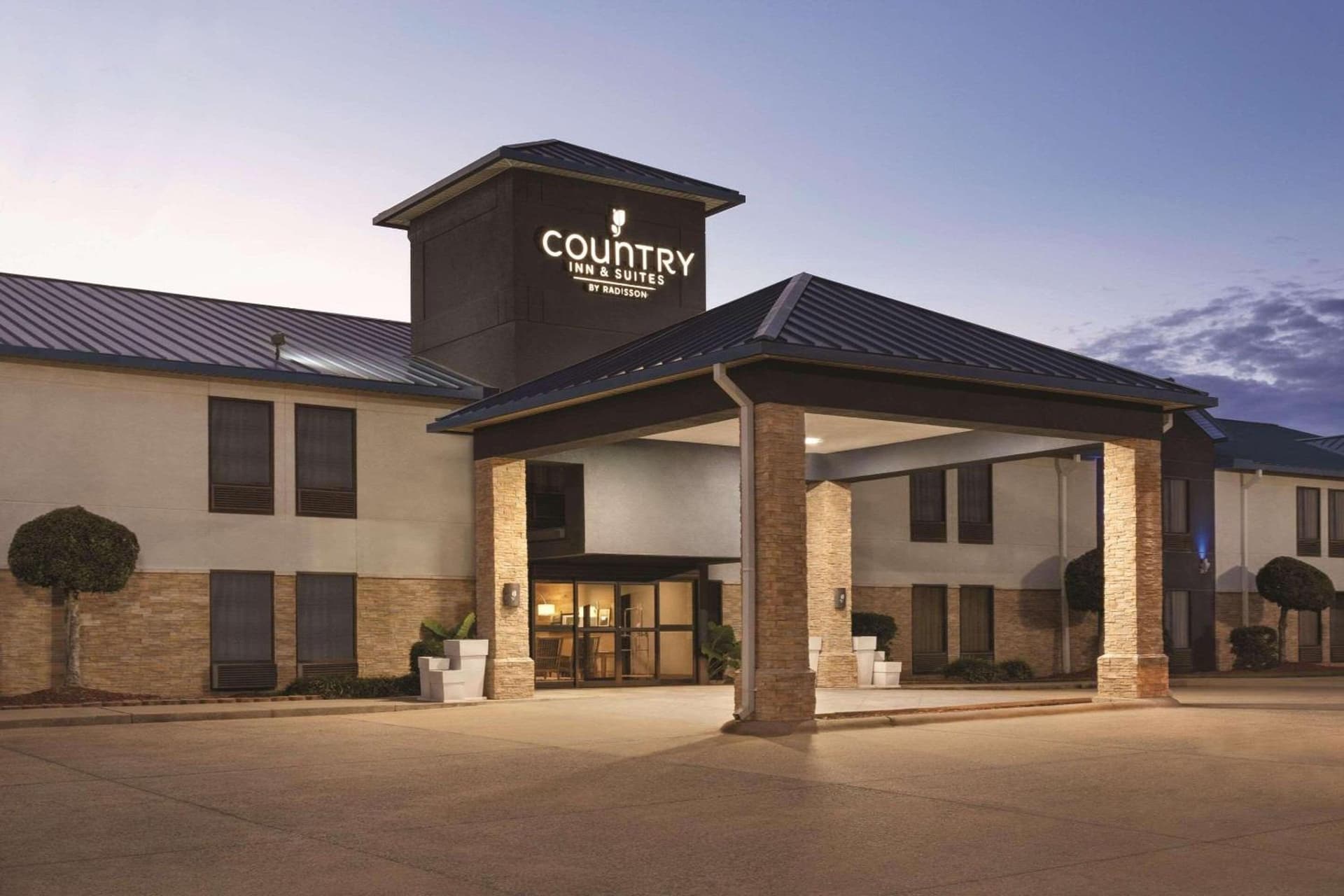 Country Inn & Suites by Radisson, Bryant Little Rock , AR featured exterior or lobby in Bryant, AR — similar hotel