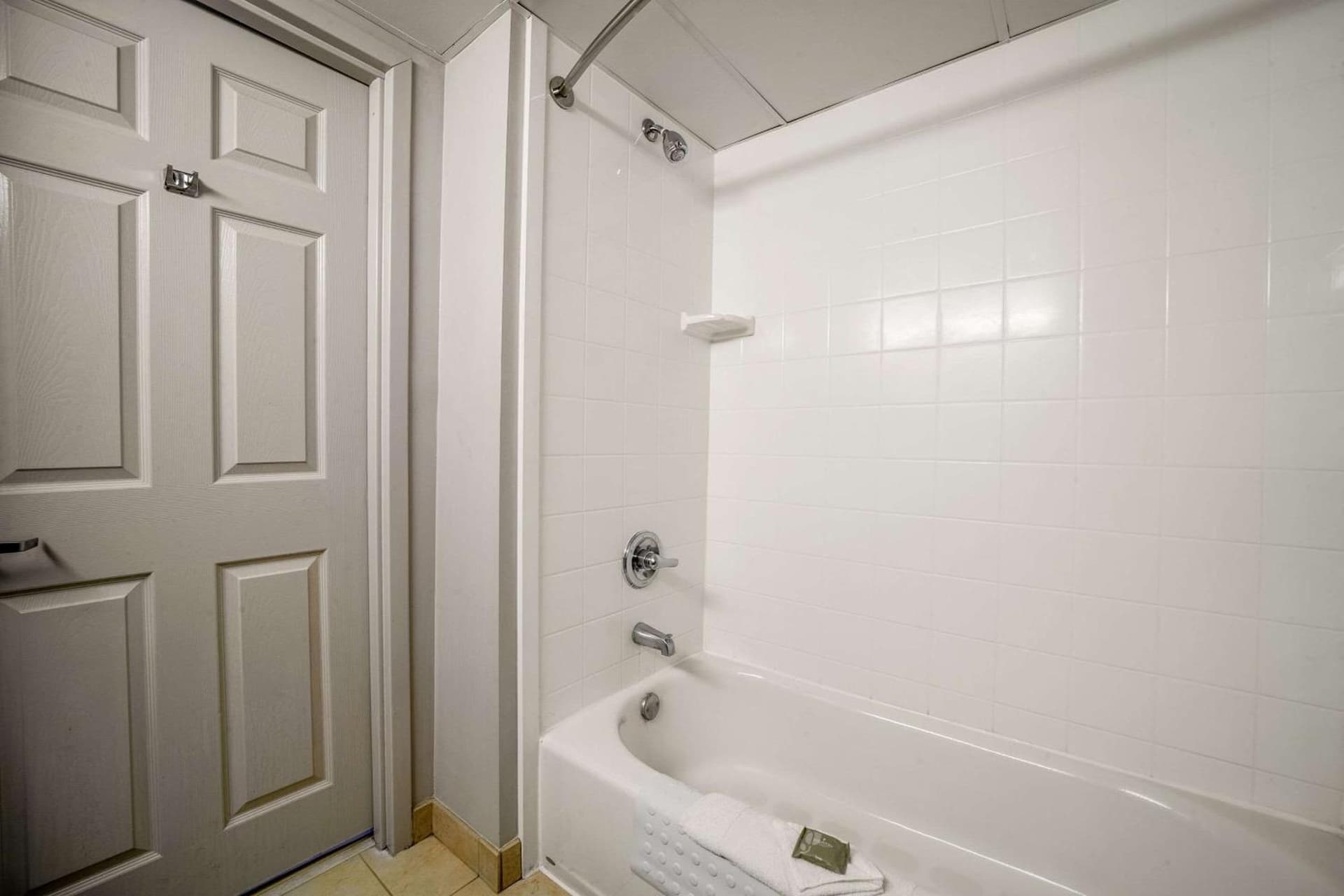 Country Inn & Suites by Radisson, Ontario at Ontario Mills, CA gallery photo in Ontario, CA — image 52
