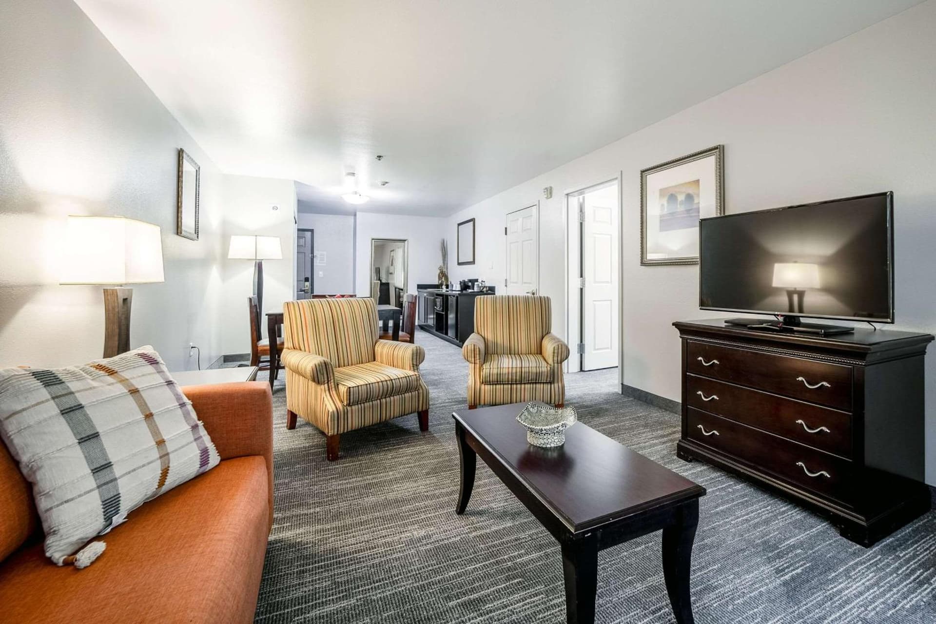 Country Inn & Suites by Radisson, Ontario at Ontario Mills, CA gallery photo in Ontario, CA — image 132