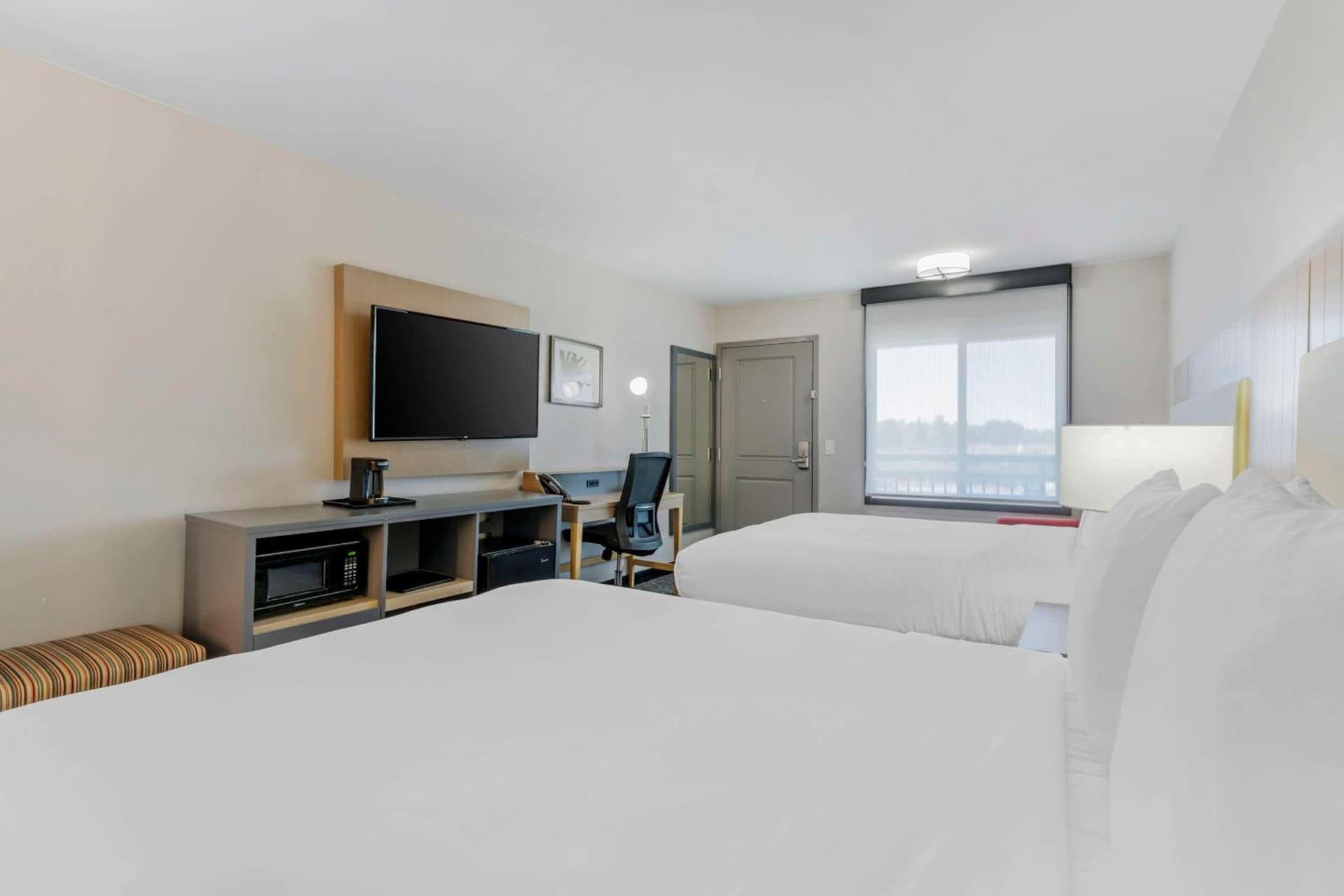Country Inn & Suites by Radisson, Vallejo Napa Valley, CA gallery photo in Vallejo, CA — image 23
