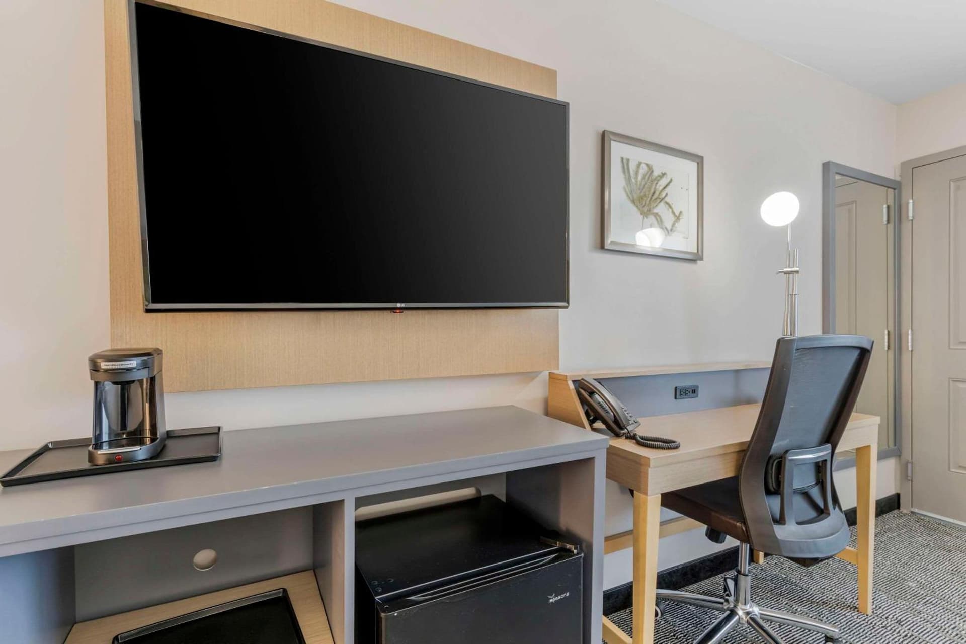 Country Inn & Suites by Radisson, Vallejo Napa Valley, CA gallery photo in Vallejo, CA — image 26