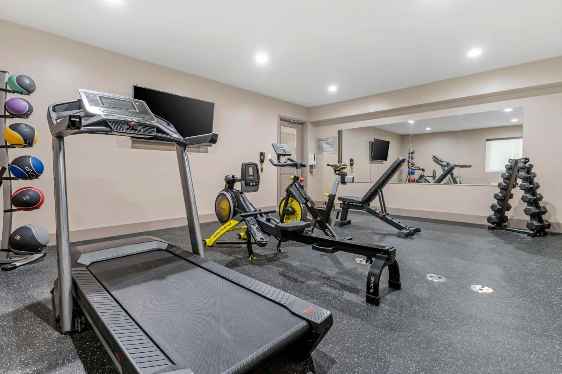 Country Inn & Suites by Radisson, Vallejo Napa Valley, CA gallery photo in Vallejo, CA — image 42