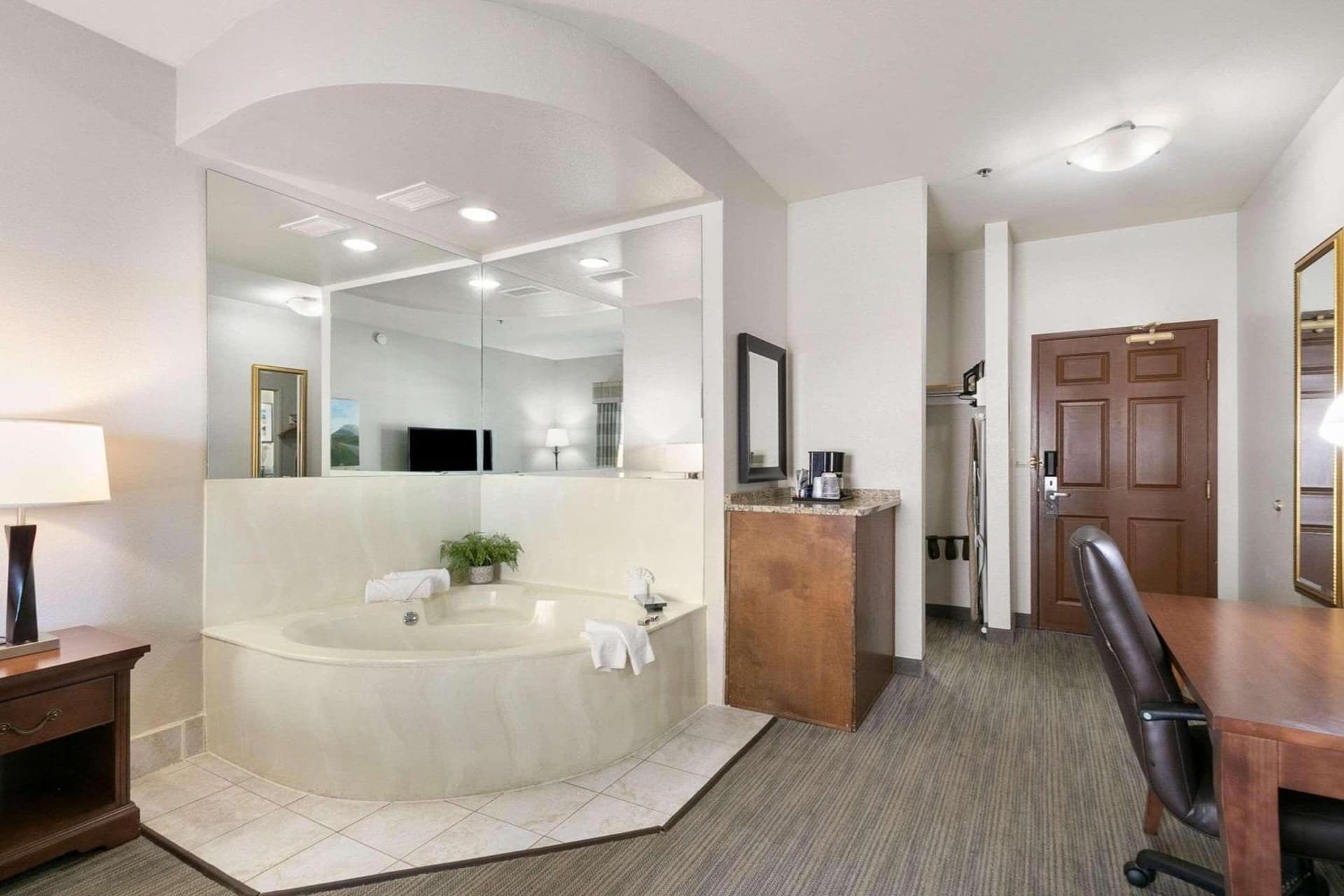 Country Inn & Suites by Radisson, Greeley, CO gallery photo in Greeley, CO — image 36