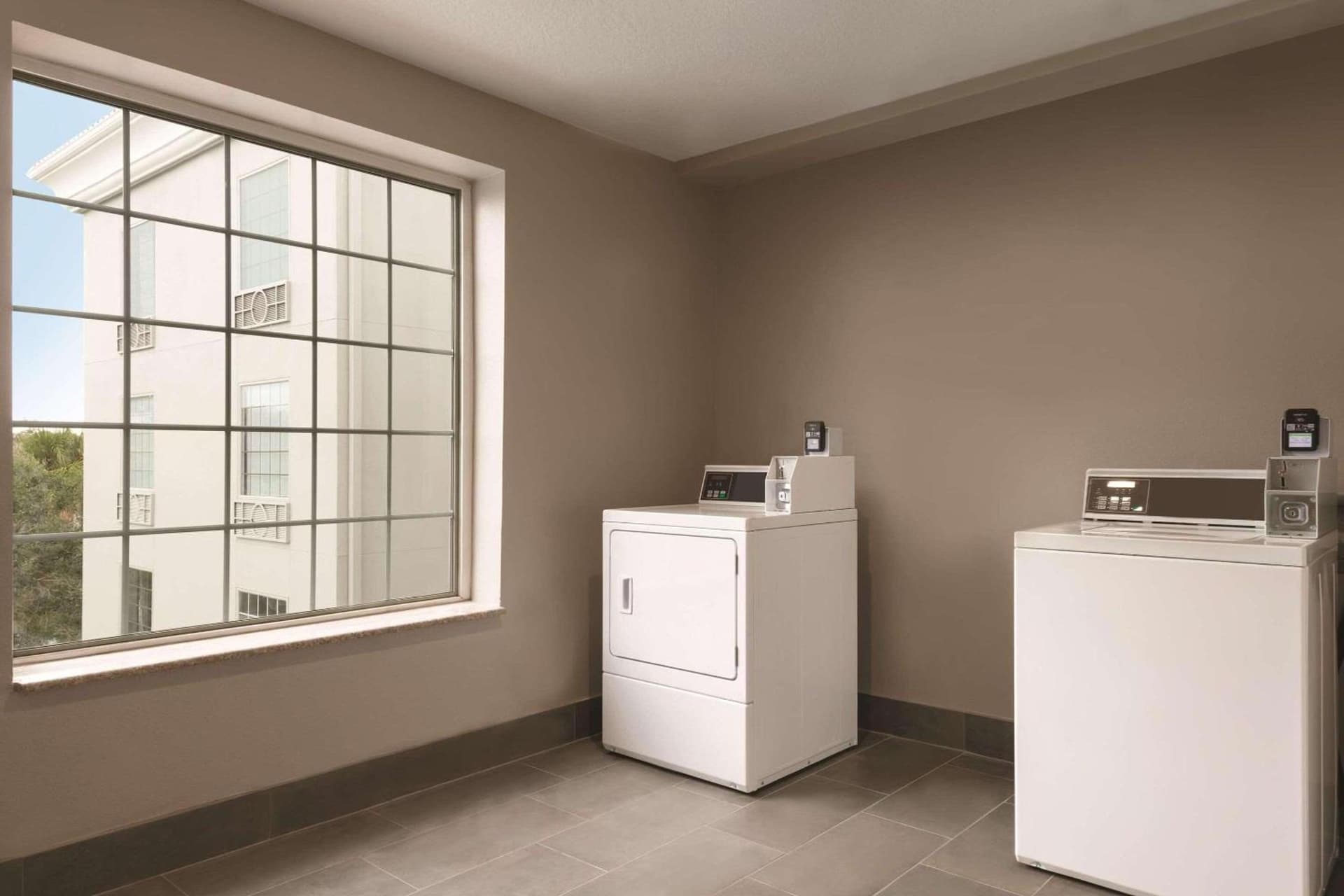 Country Inn & Suites by Radisson, RJ Stadium - Tampa Airport East gallery photo in Tampa, FL — image 19
