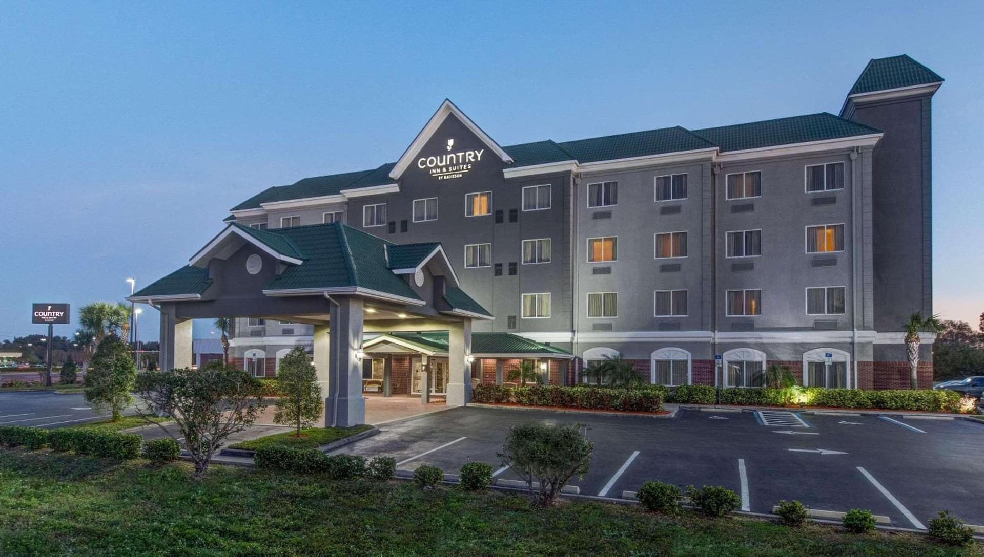 Country Inn & Suites by Radisson, St Petersburg - Clearwater, FL — hotel in Pinellas Park, Florida