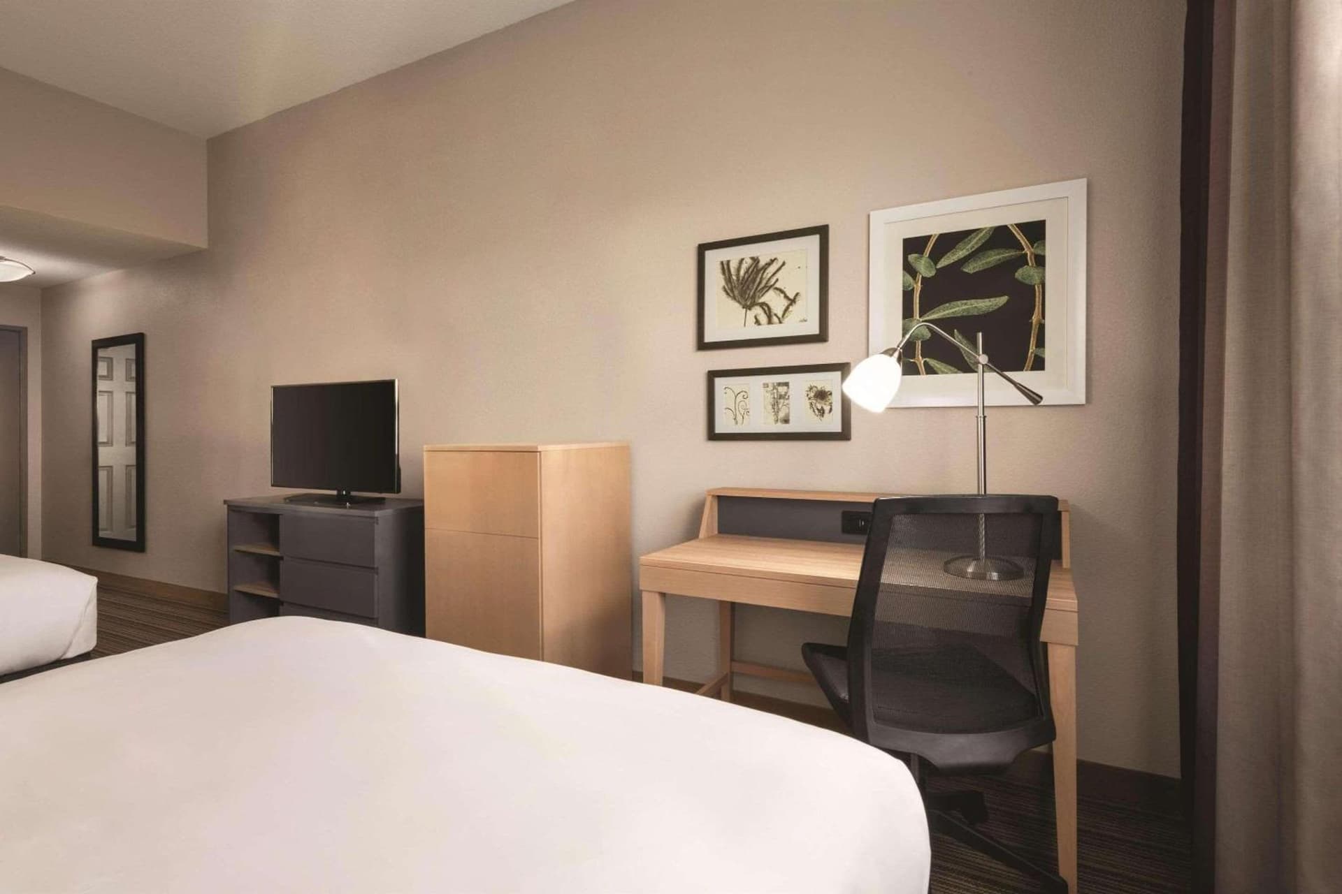 Country Inn & Suites by Radisson, Bradenton-Lakewood-Ranch, FL gallery photo in Bradenton, FL — image 18