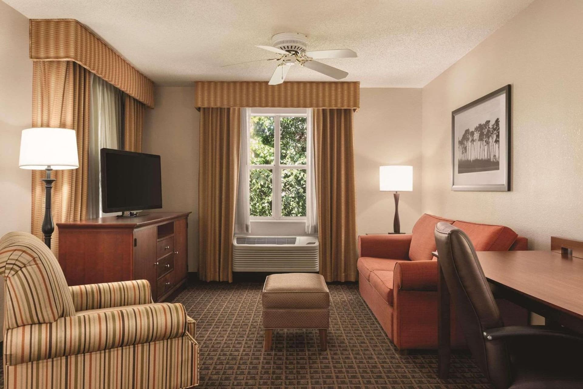 Country Inn & Suites by Radisson, Lawrenceville near Northside Hospital Gwinnett property views in Lawrenceville, GA — gallery photo 3