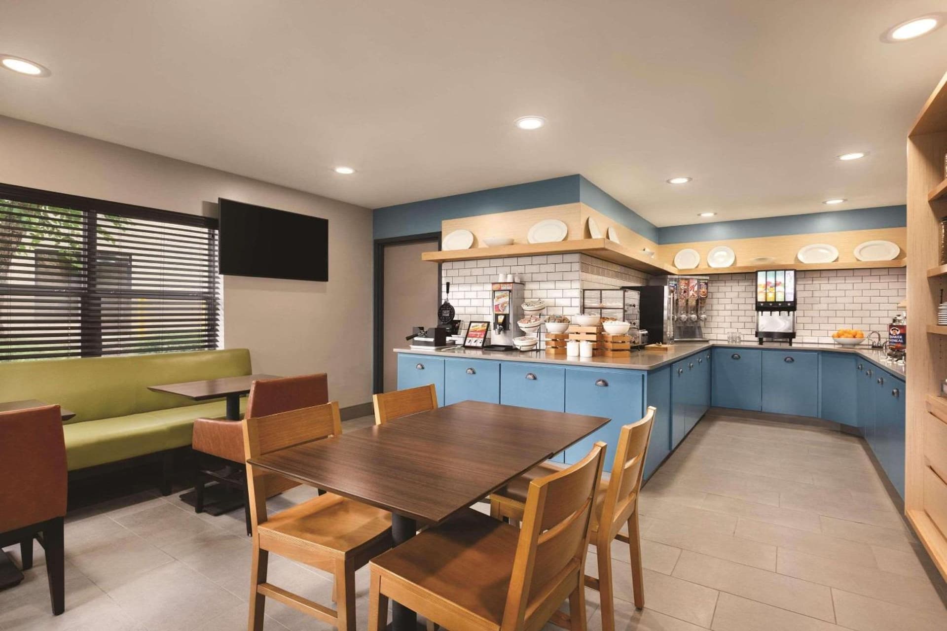 Country Inn & Suites by Radisson, Lawrenceville near Northside Hospital Gwinnett gallery photo in Lawrenceville, GA — image 35