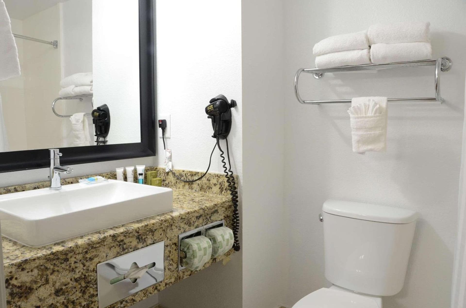 Country Inn & Suites by Radisson, Buford at Mall of Georgia, GA gallery photo in Buford, GA — image 16