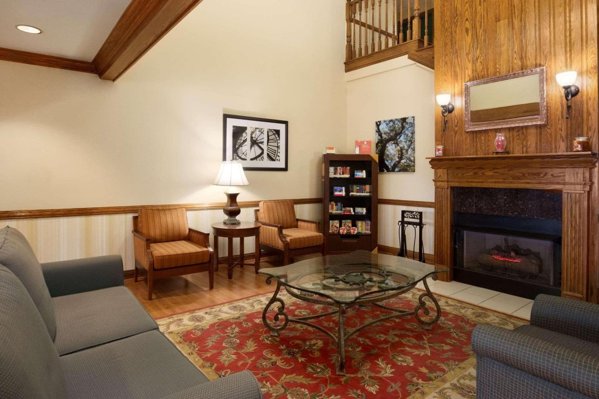 Country Inn & Suites by Radisson, Columbus, GA interior in Columbus, GA — gallery photo 2