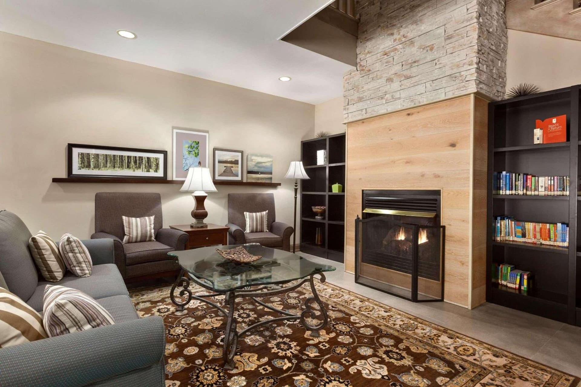 Country Inn & Suites by Radisson, Dalton, GA interior in Dalton, GA — gallery photo 2