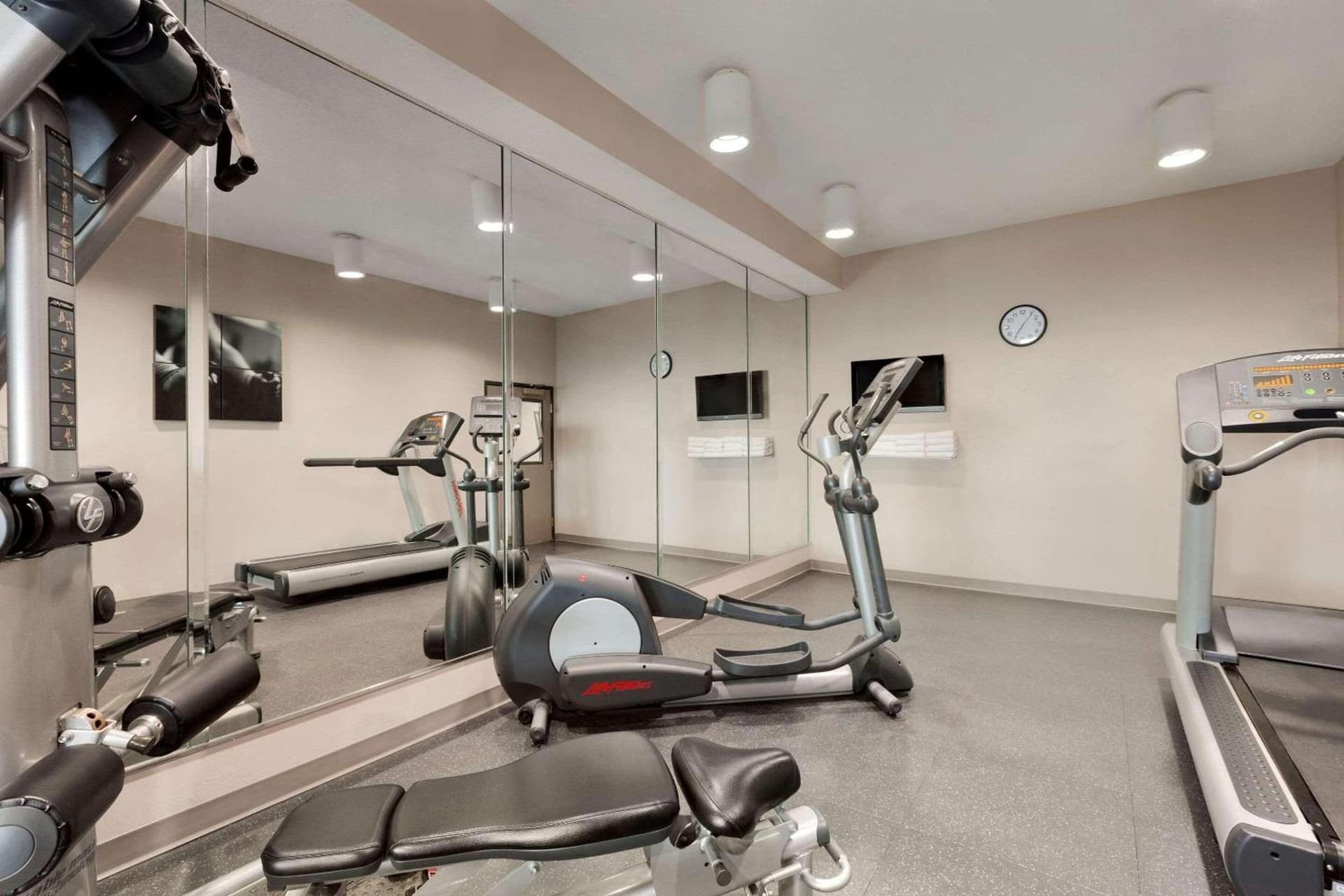 Country Inn & Suites by Radisson, Warner Robins, GA gallery photo in Warner Robins, GA — image 34
