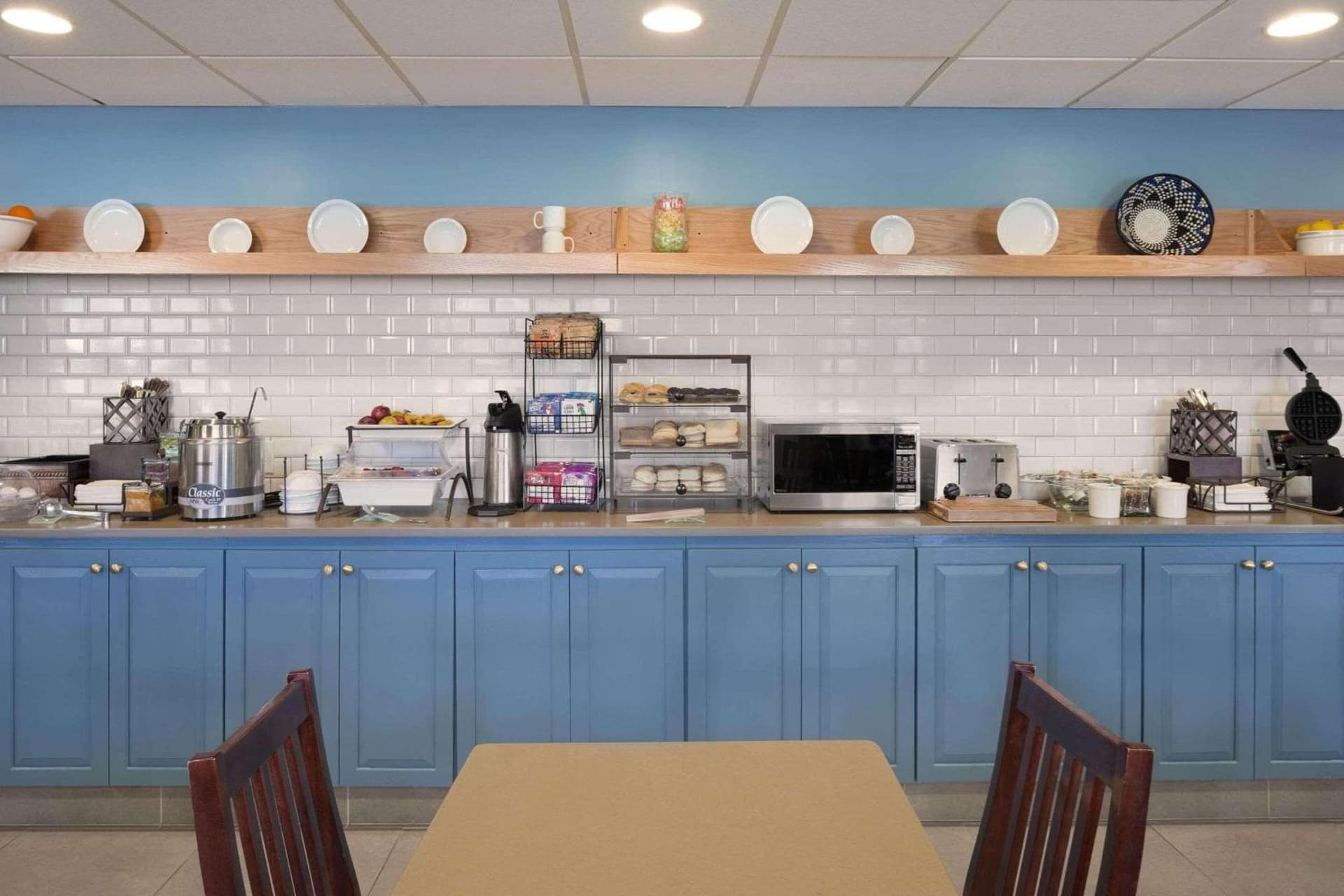 Country Inn & Suites by Radisson, Warner Robins, GA gallery photo in Warner Robins, GA — image 26