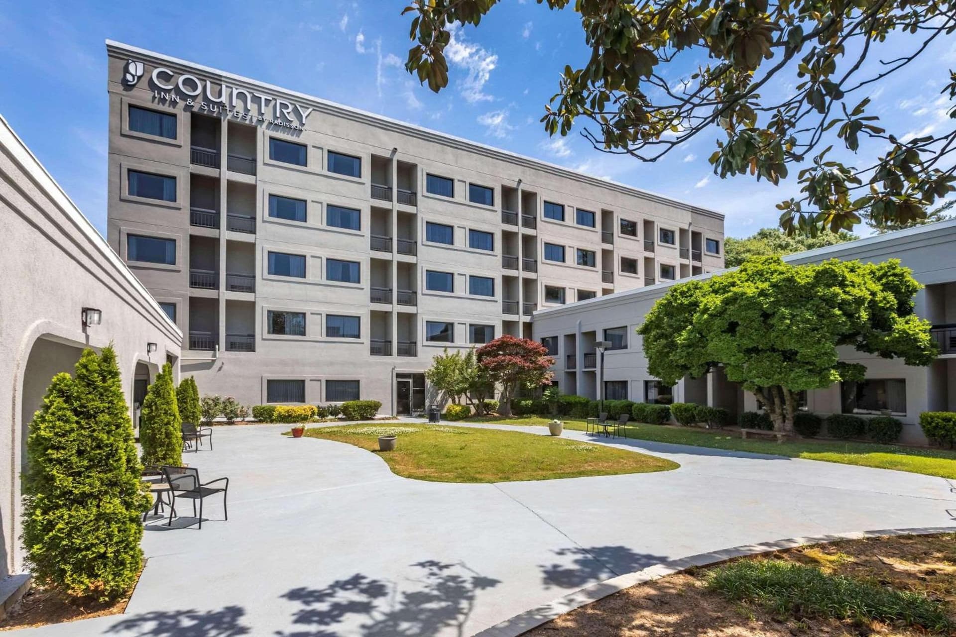 Country Inn & Suites by Radisson, Atlanta Downtown featured exterior or lobby in Atlanta, GA — similar hotel