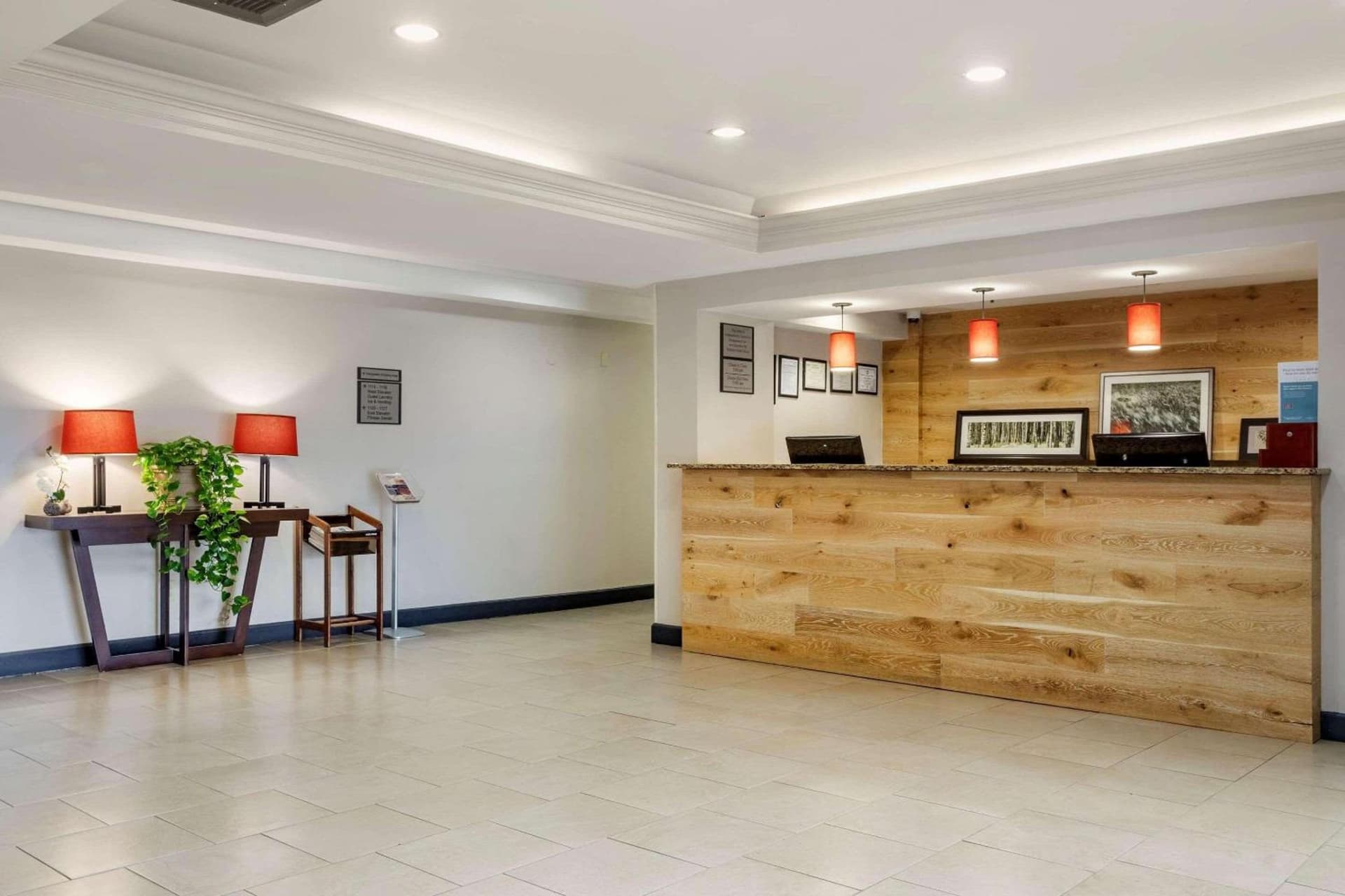 Country Inn & Suites by Radisson, Atlanta Downtown interior in Atlanta, GA — gallery photo 2