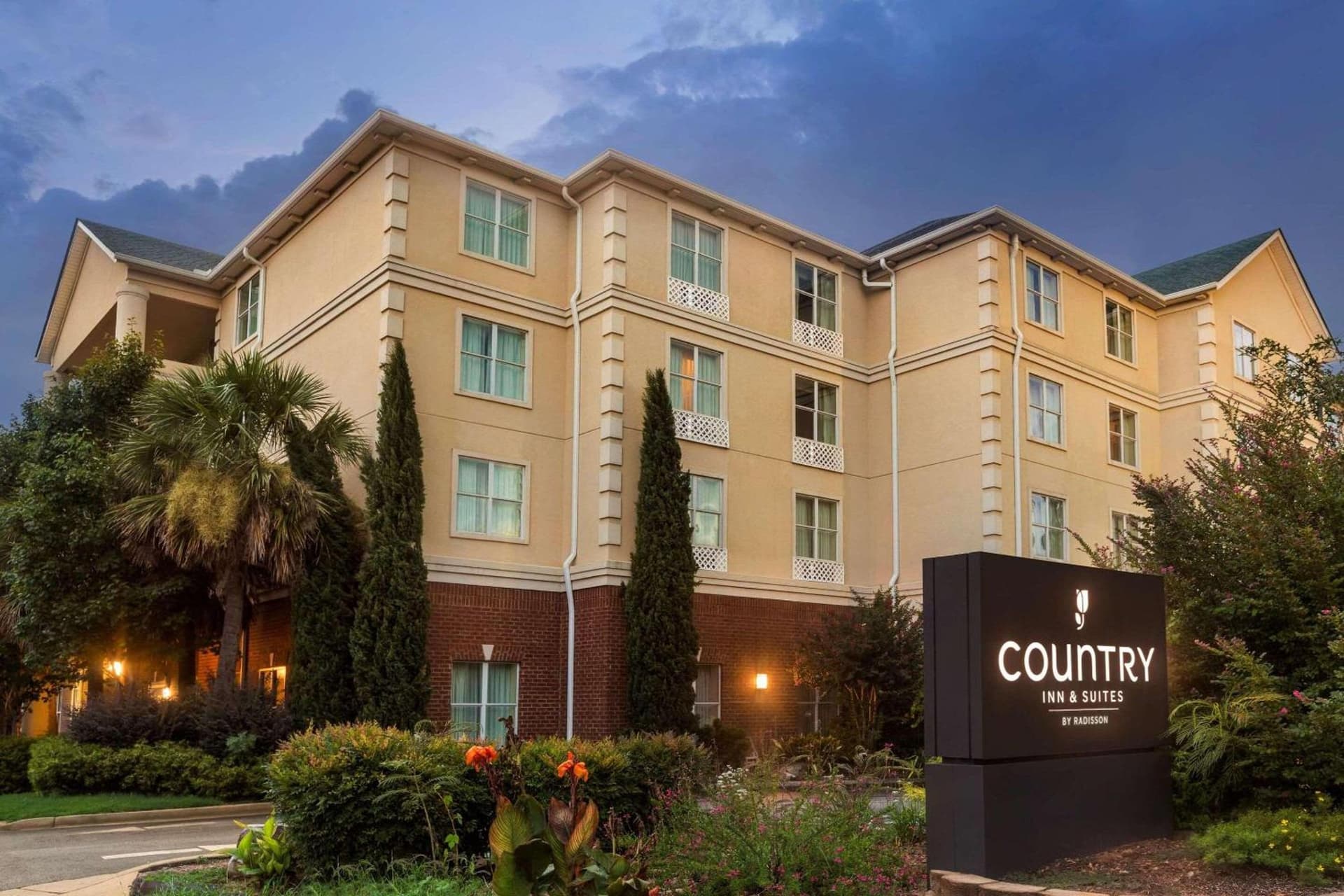 Country Inn & Suites by Radisson, Athens, GA interior in Athens, GA — gallery photo 2