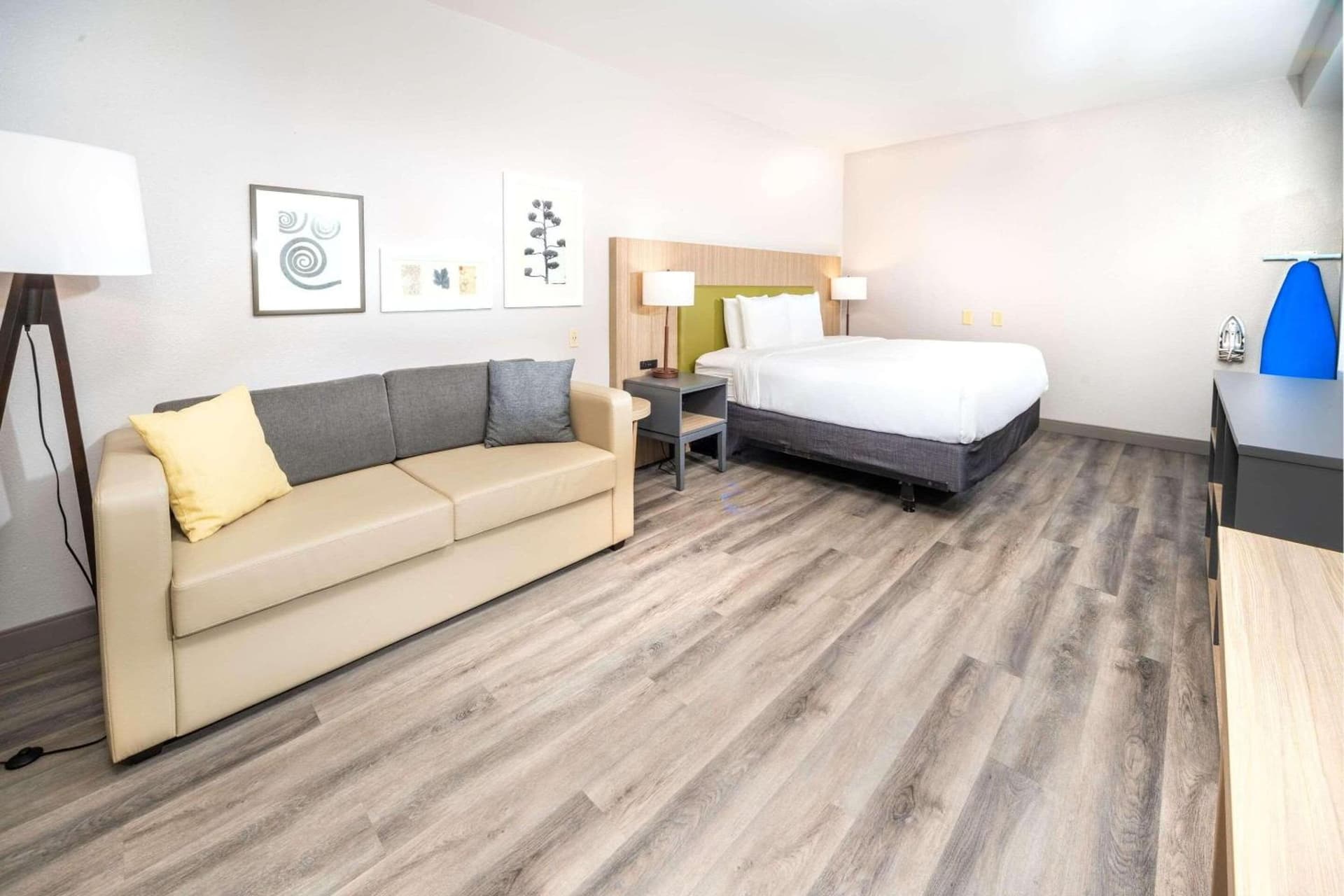 Country Inn & Suites by Radisson, Stone Mountain, GA gallery photo in Stone Mountain, GA — image 19