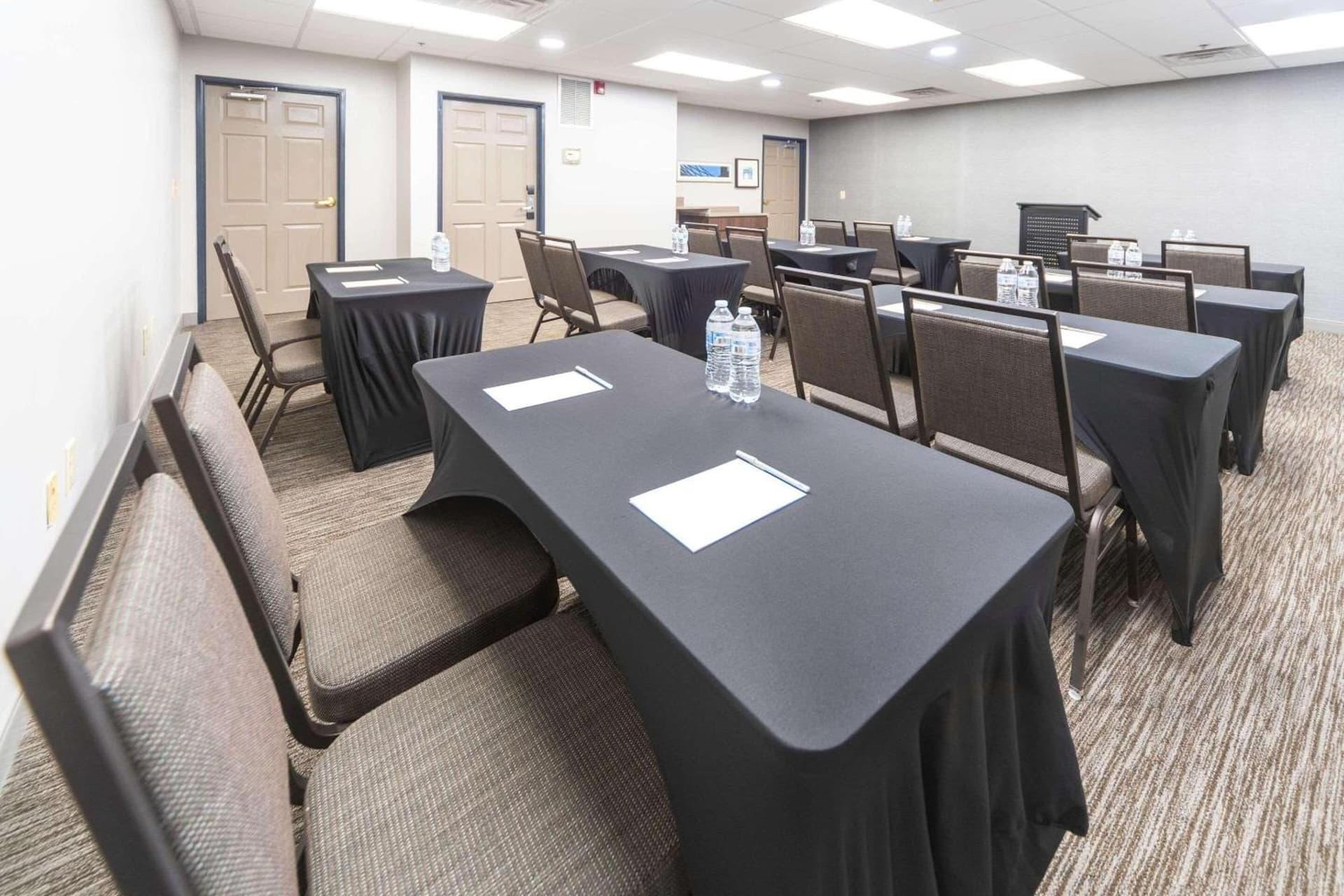 Country Inn & Suites by Radisson, Stone Mountain, GA gallery photo in Stone Mountain, GA — image 10