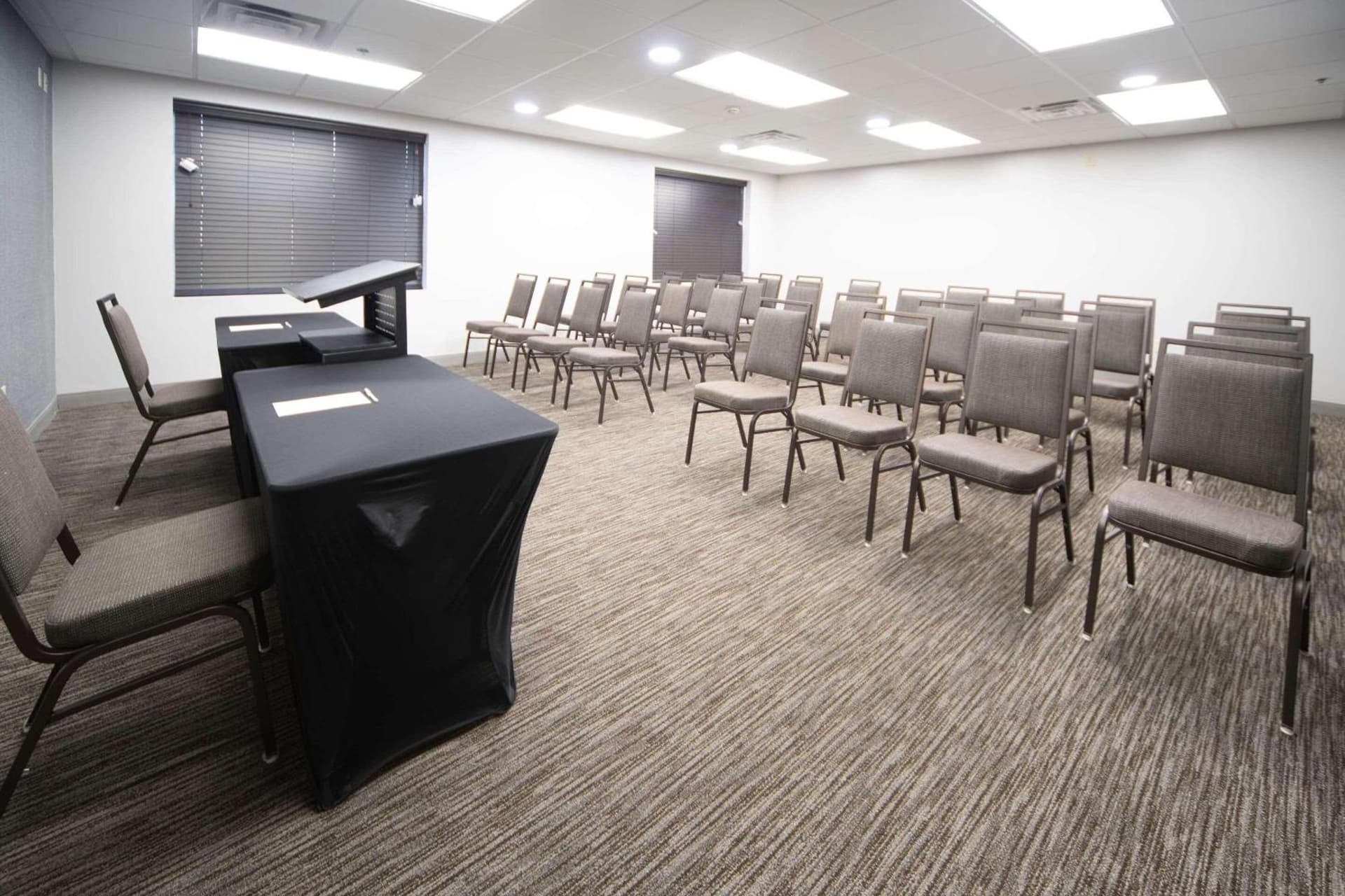 Country Inn & Suites by Radisson, Stone Mountain, GA gallery photo in Stone Mountain, GA — image 11
