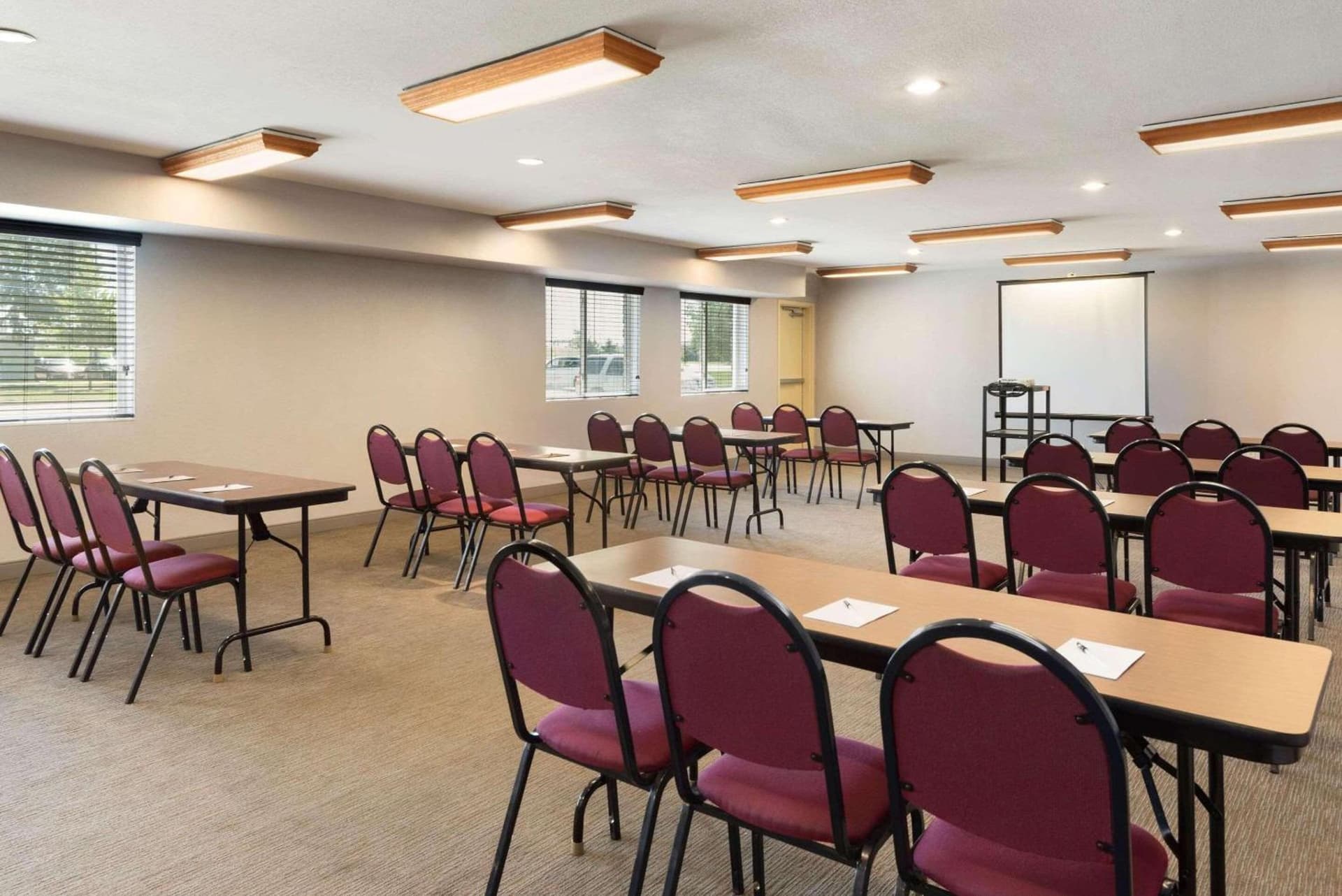 Country Inn & Suites by Radisson, Cedar Rapids Airport, IA gallery photo in Cedar Rapids, IA — image 11