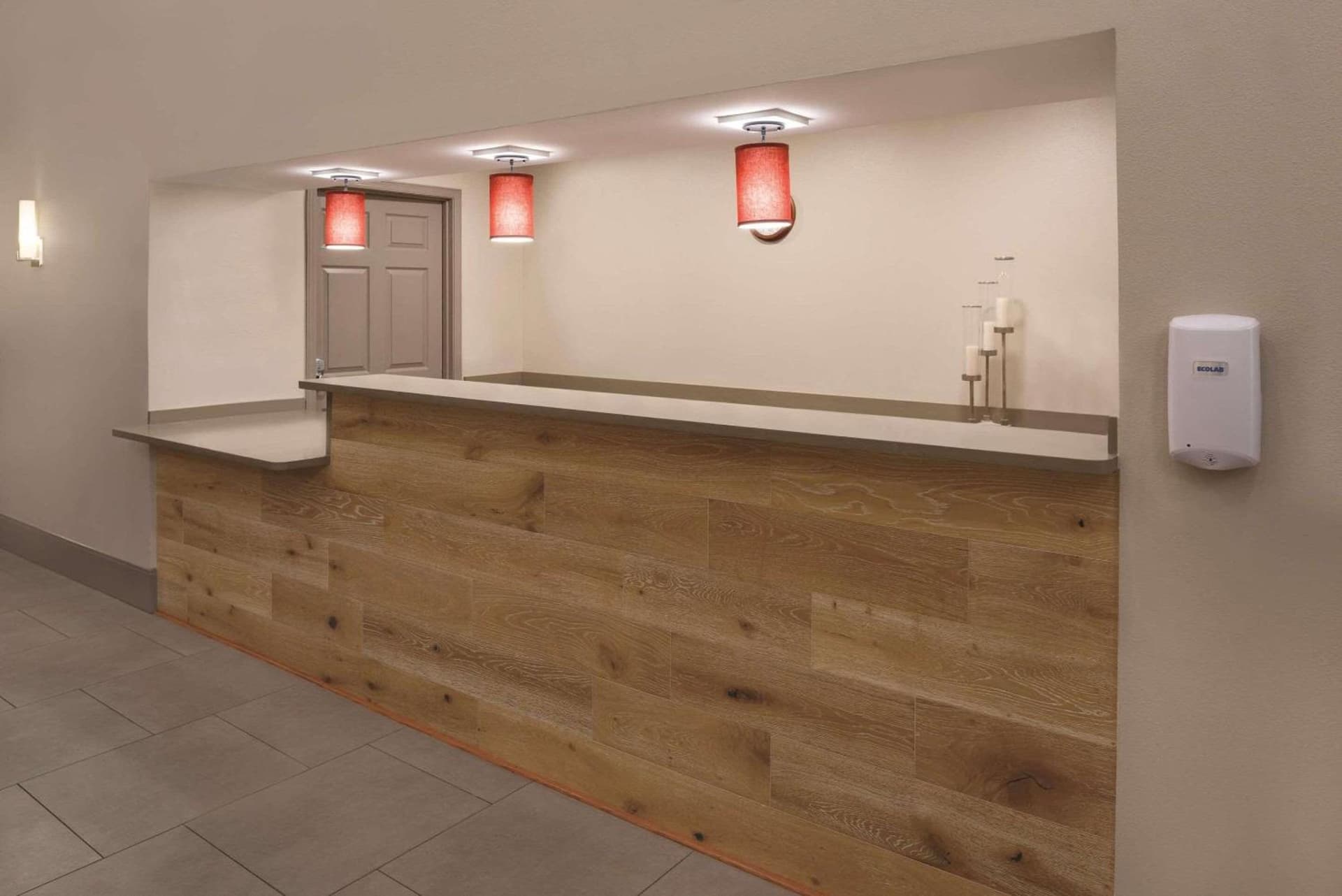 Country Inn & Suites by Radisson, Waterloo, IA interior in Waterloo, IA — gallery photo 2
