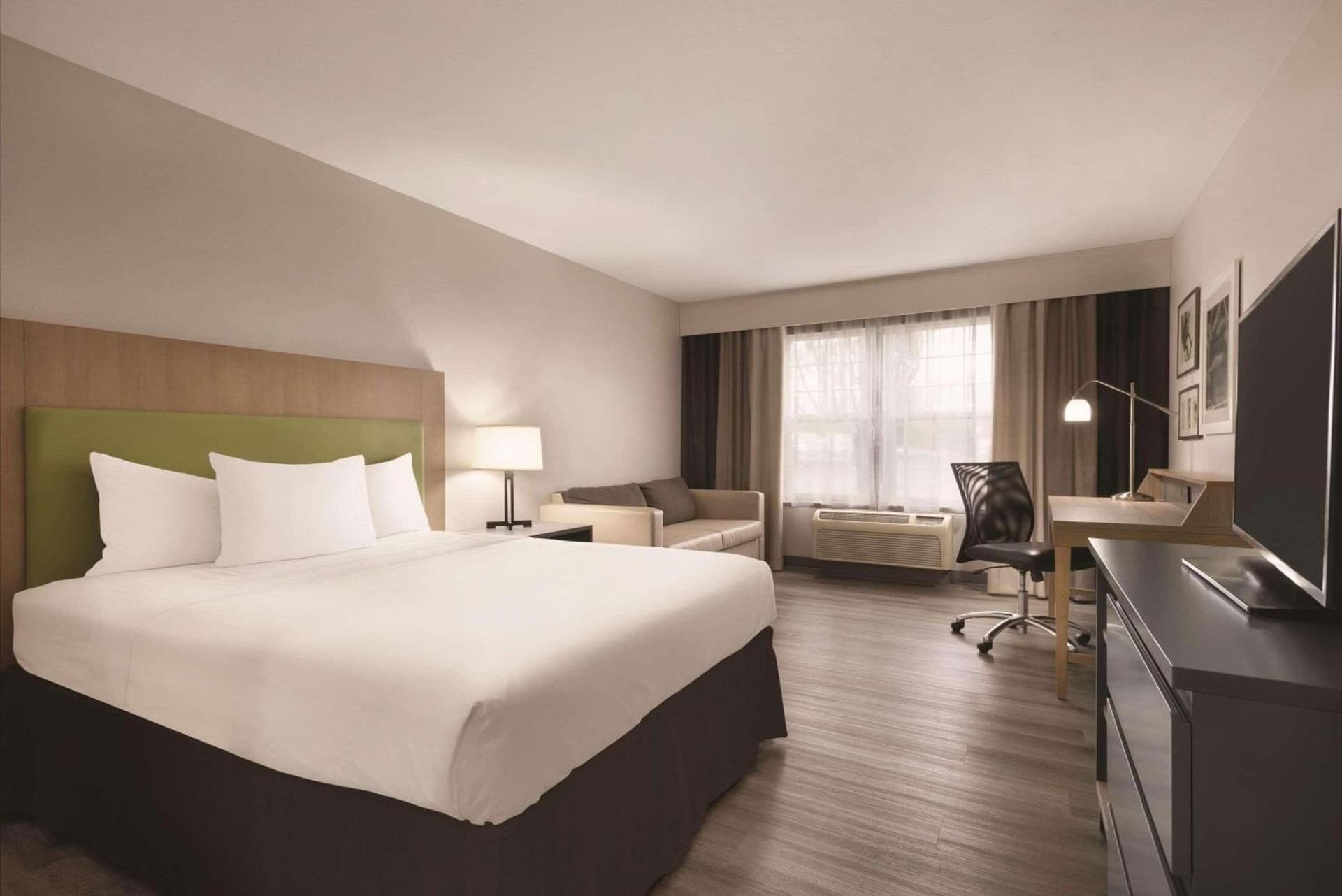Country Inn & Suites by Radisson, Waterloo, IA gallery photo in Waterloo, IA — image 38