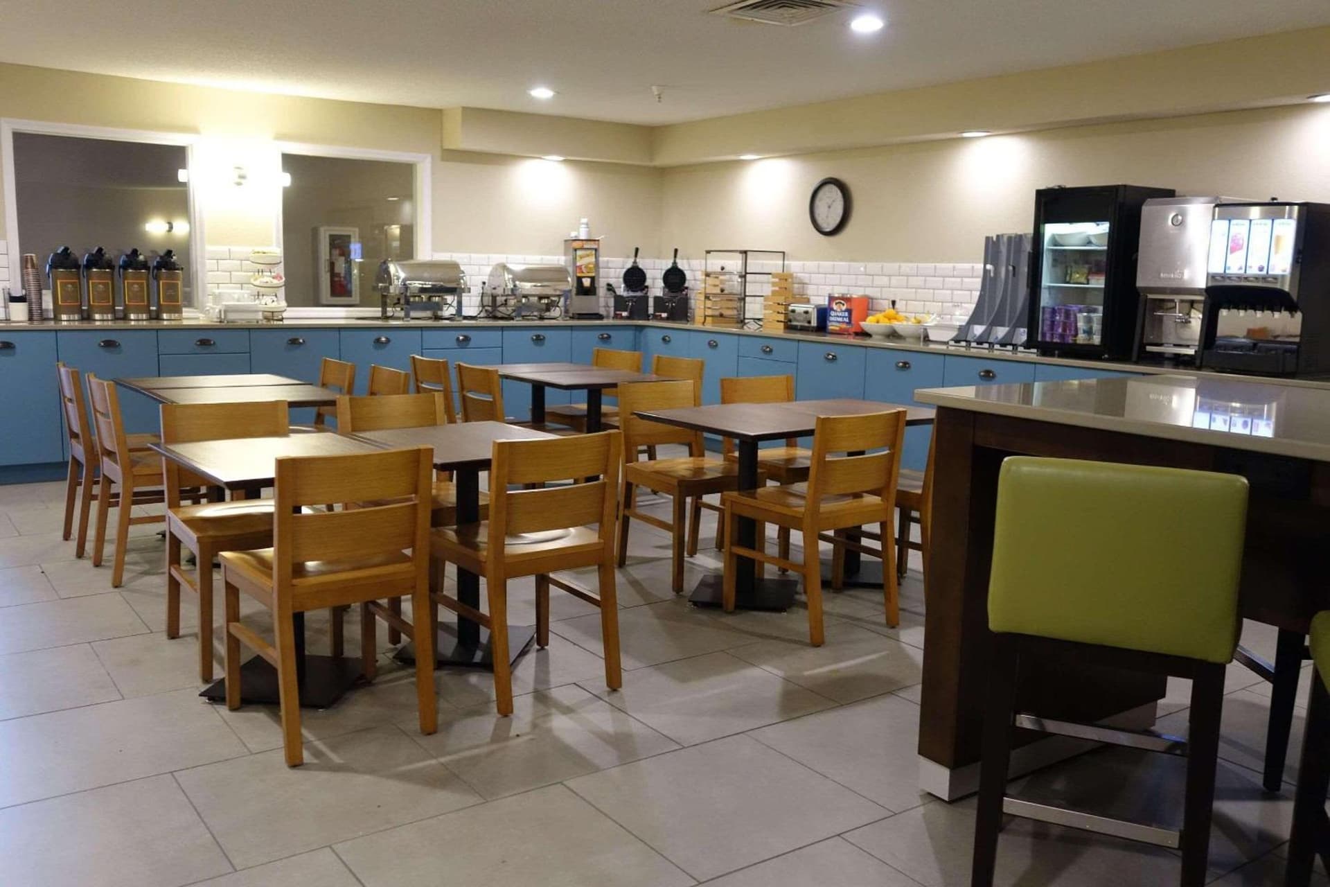 Country Inn & Suites by Radisson, Ankeny - Des Moines gallery photo in Ankeny, IA — image 7