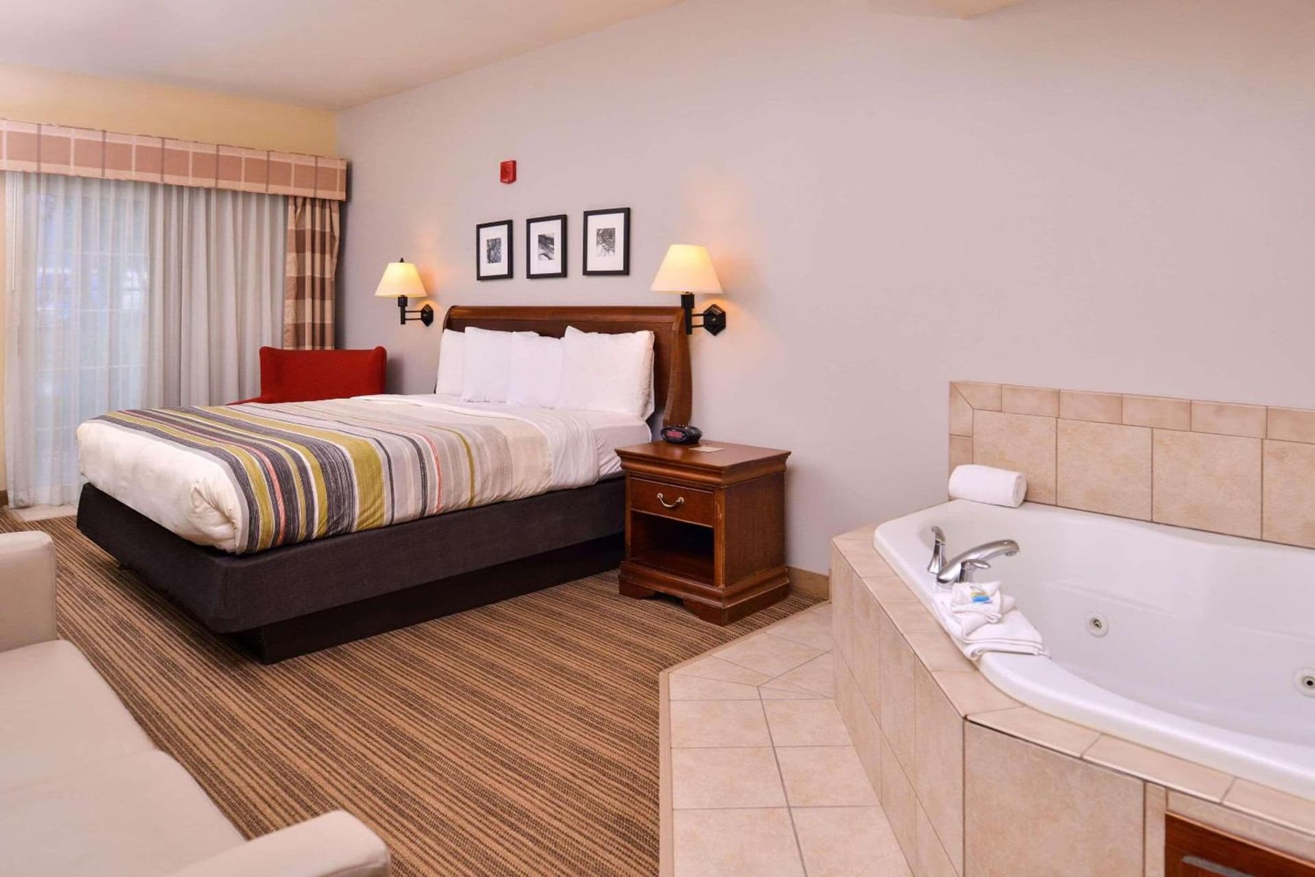 Country Inn & Suites by Radisson, Omaha Airport, IA gallery photo in Omaha, NE — image 27