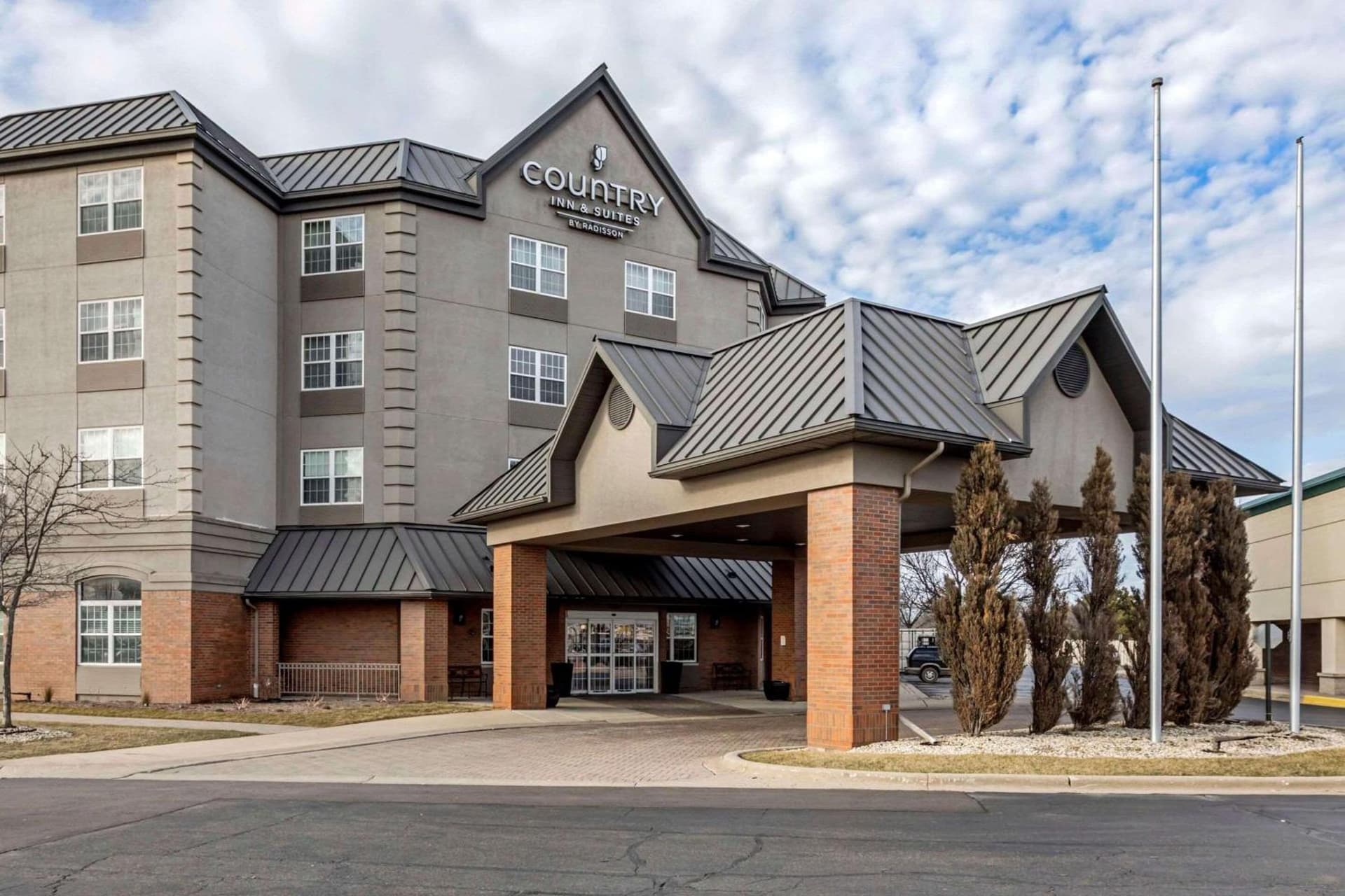 Country Inn & Suites by Radisson, Elk Grove Village-Itasca property views in Elk Grove Village, IL — gallery photo 3