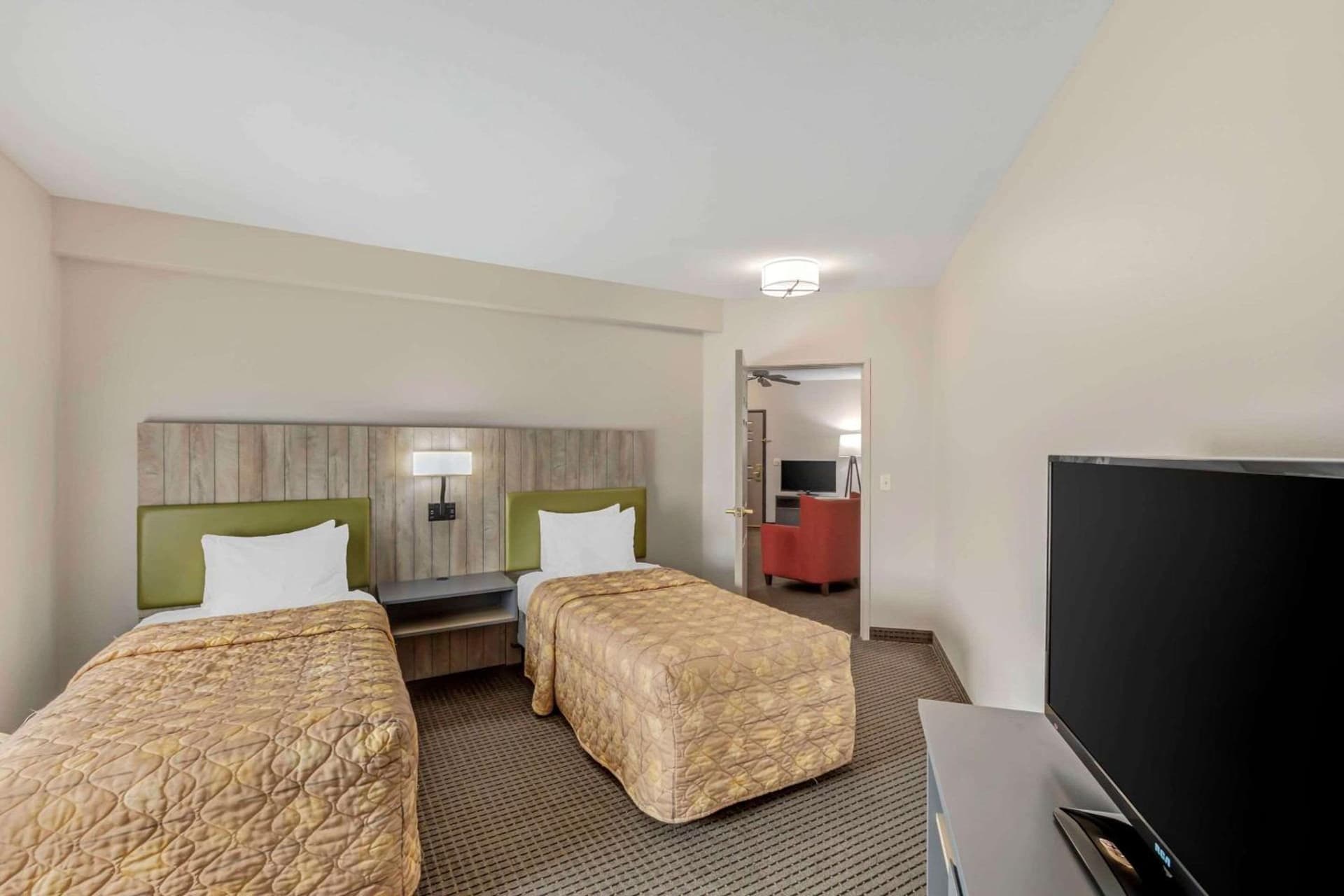 Country Inn & Suites by Radisson, Elk Grove Village-Itasca gallery photo in Elk Grove Village, IL — image 67