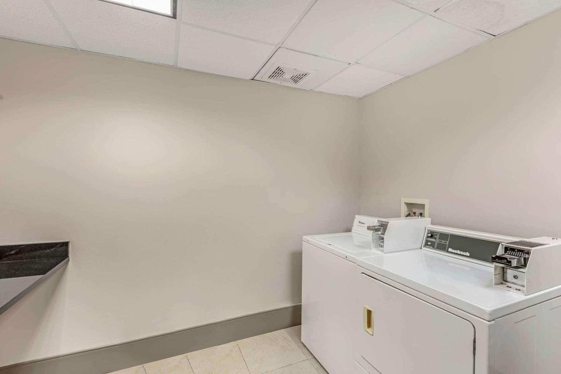 Country Inn & Suites by Radisson, Elk Grove Village-Itasca gallery photo in Elk Grove Village, IL — image 63