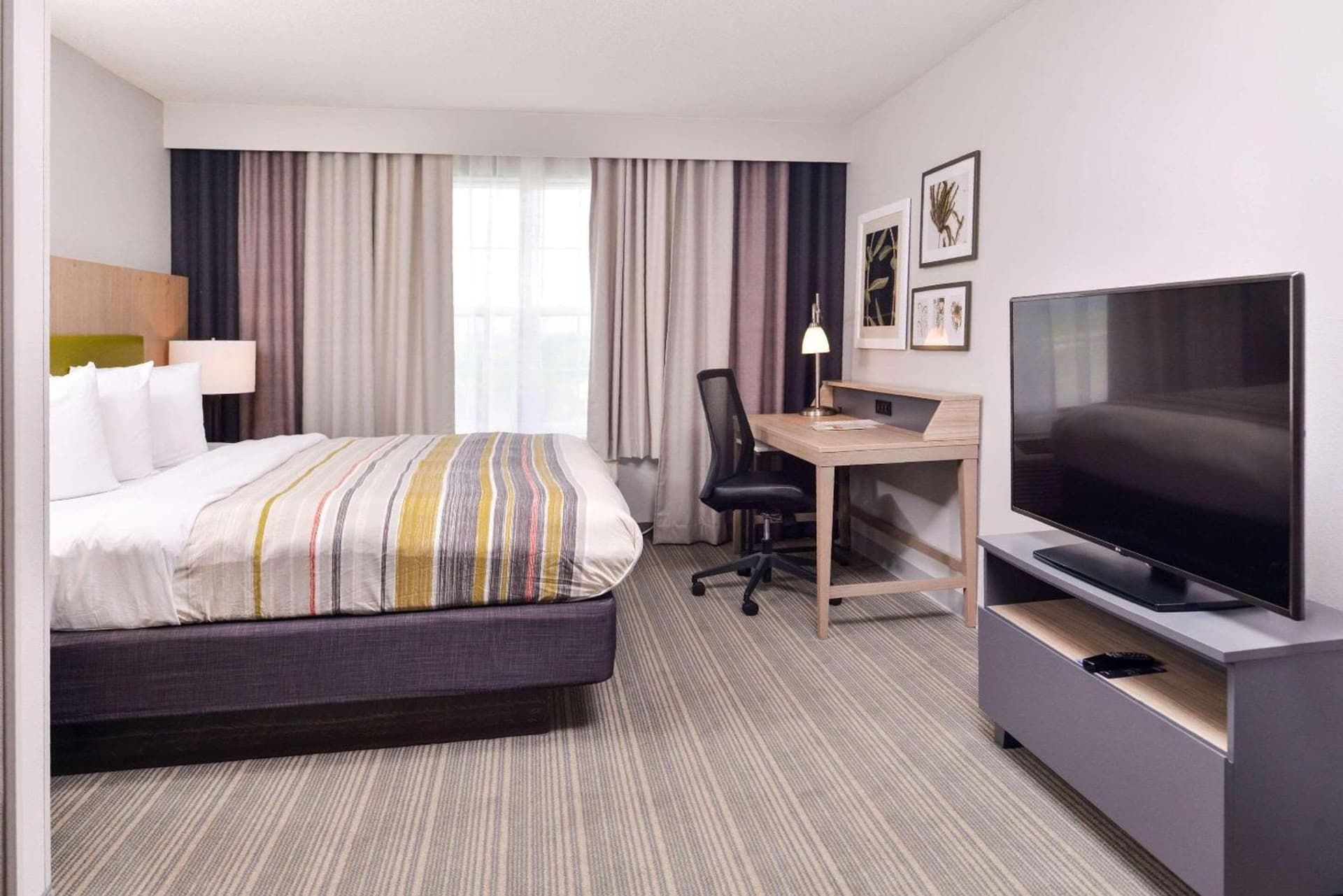 Country Inn & Suites by Radisson, Tinley Park, IL gallery photo in Tinley Park, IL — image 10