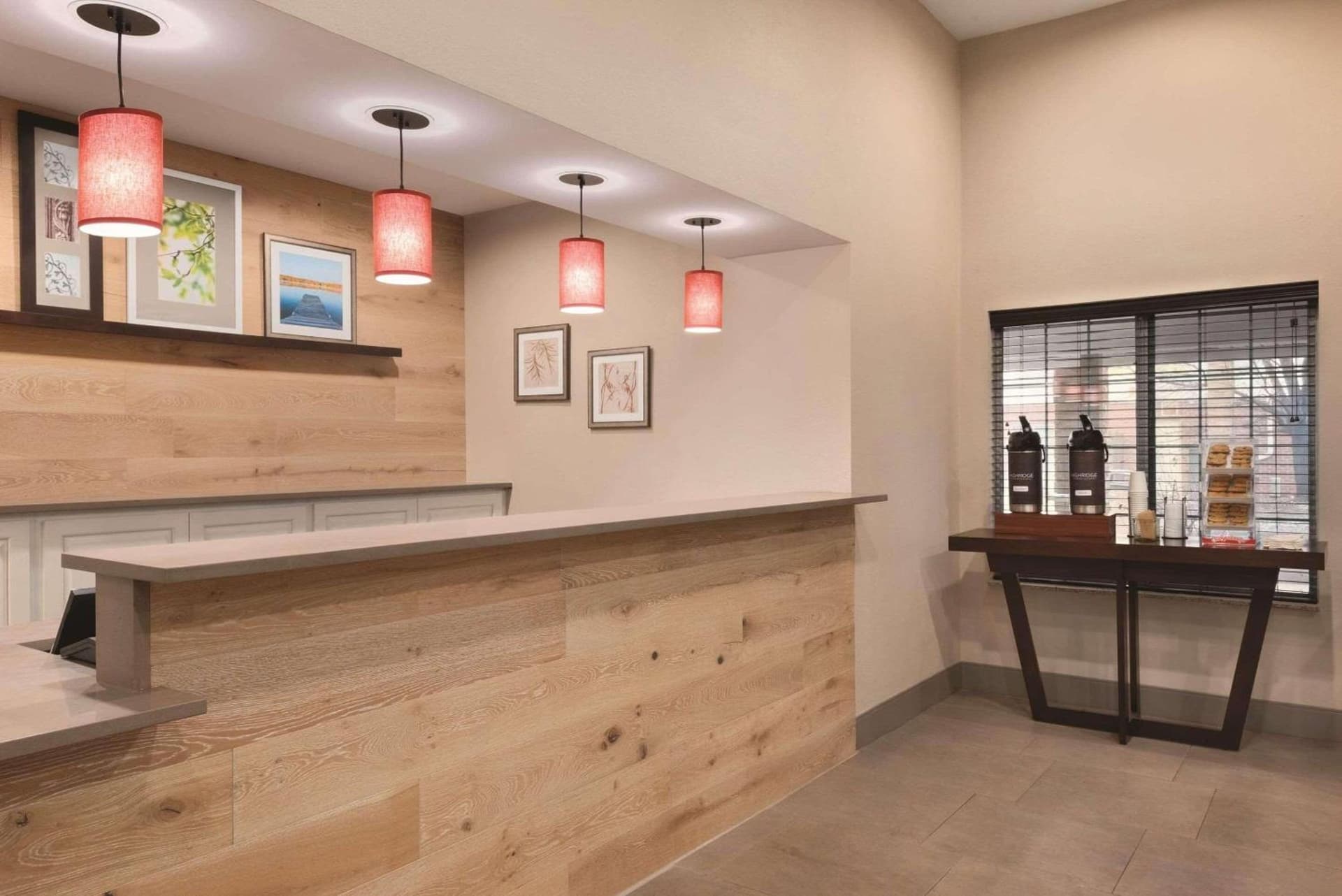 Country Inn & Suites by Radisson, Merrillville, IN interior in Merrillville, IN — gallery photo 2