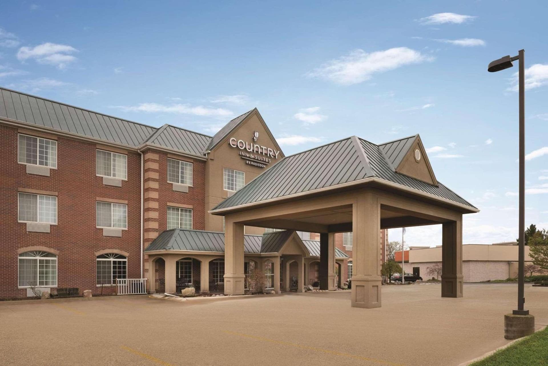Country Inn & Suites by Radisson, Valparaiso, IN interior in Valparaiso, IN — gallery photo 2