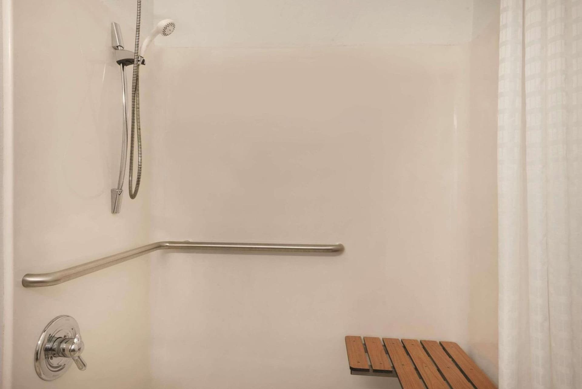Country Inn & Suites by Radisson, Valparaiso, IN gallery photo in Valparaiso, IN — image 11