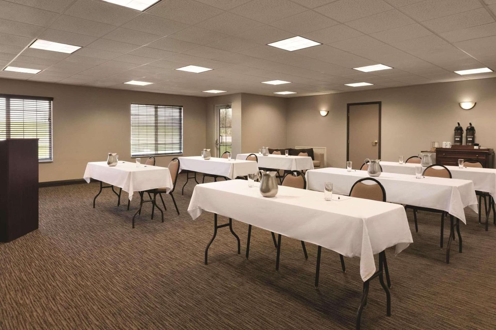 Country Inn & Suites by Radisson, Indianapolis Airport South, IN gallery photo in Indianapolis, IN — image 26