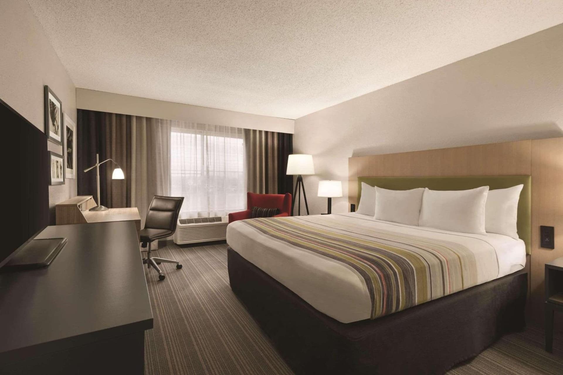 Country Inn & Suites by Radisson, Indianapolis South, IN gallery photo in Indianapolis, IN — image 11