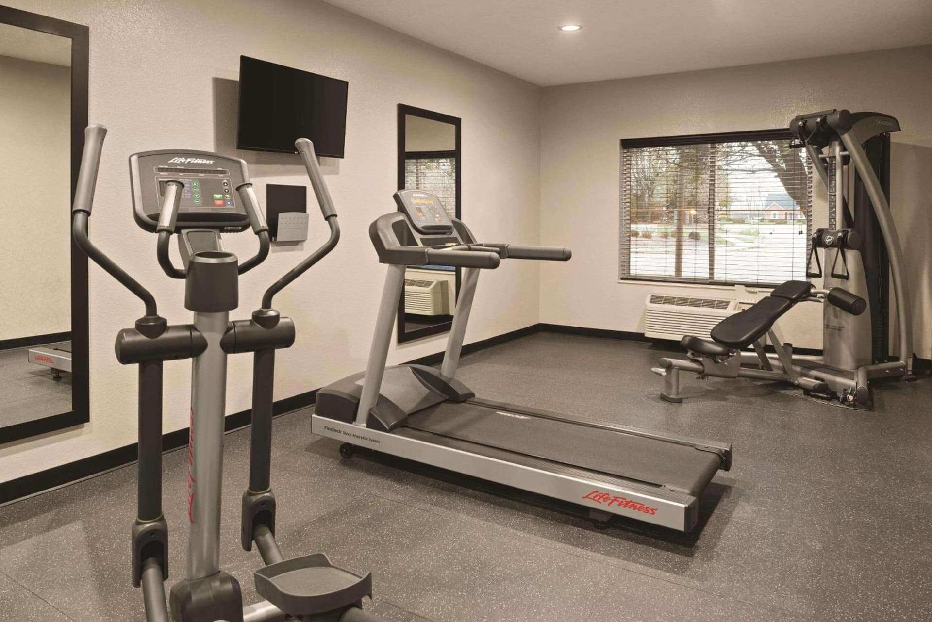 Country Inn & Suites by Radisson, Indianapolis South, IN gallery photo in Indianapolis, IN — image 43