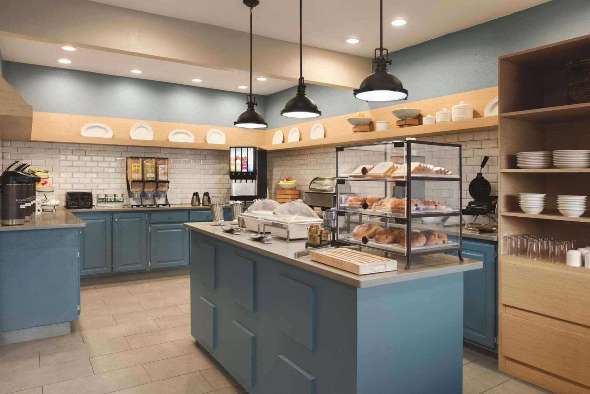 Country Inn & Suites by Radisson, Indianapolis South, IN gallery photo in Indianapolis, IN — image 6
