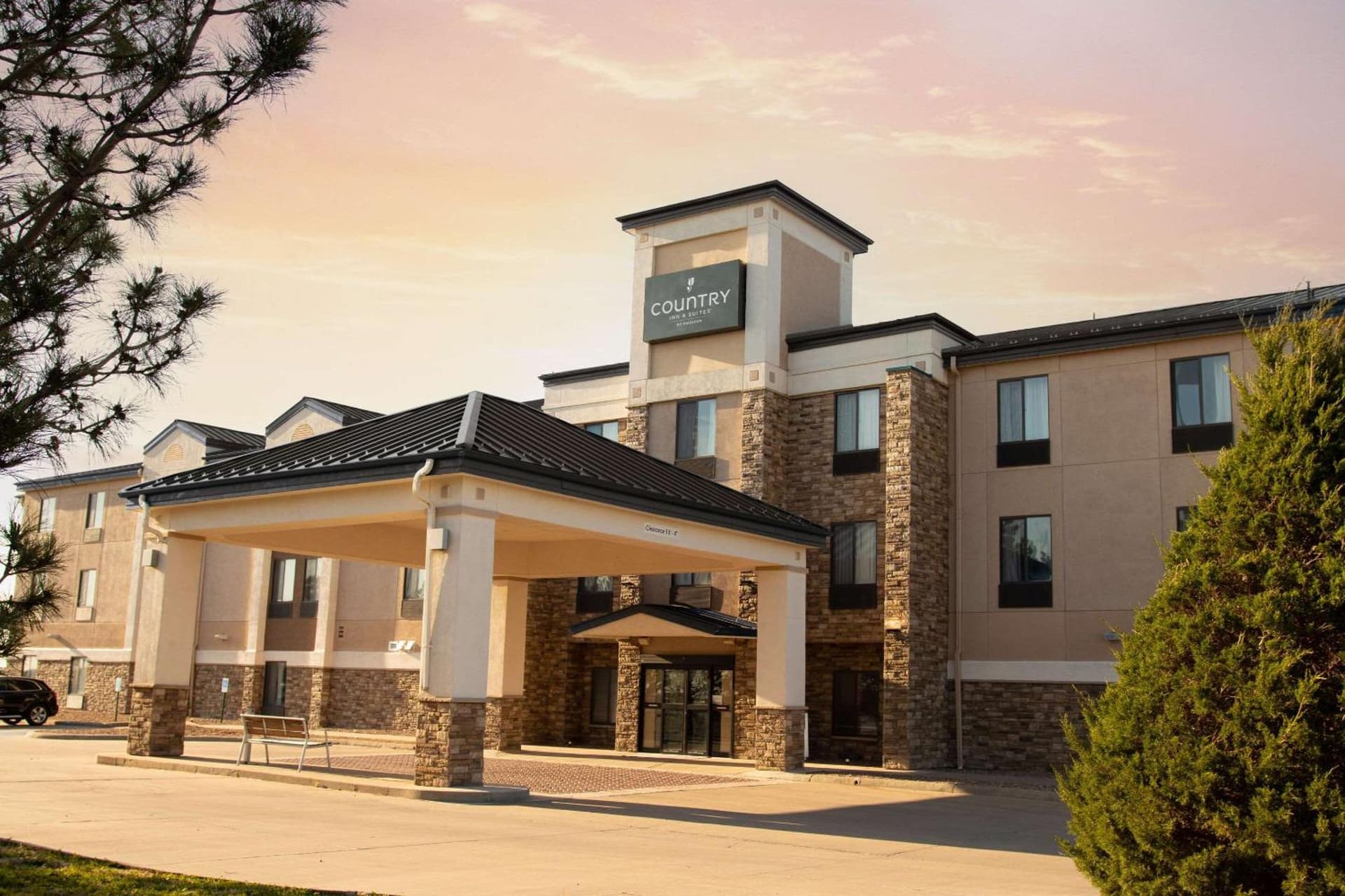 Country Inn & Suites by Radisson, Garden City, KS featured exterior or lobby in Garden City, KS — similar hotel