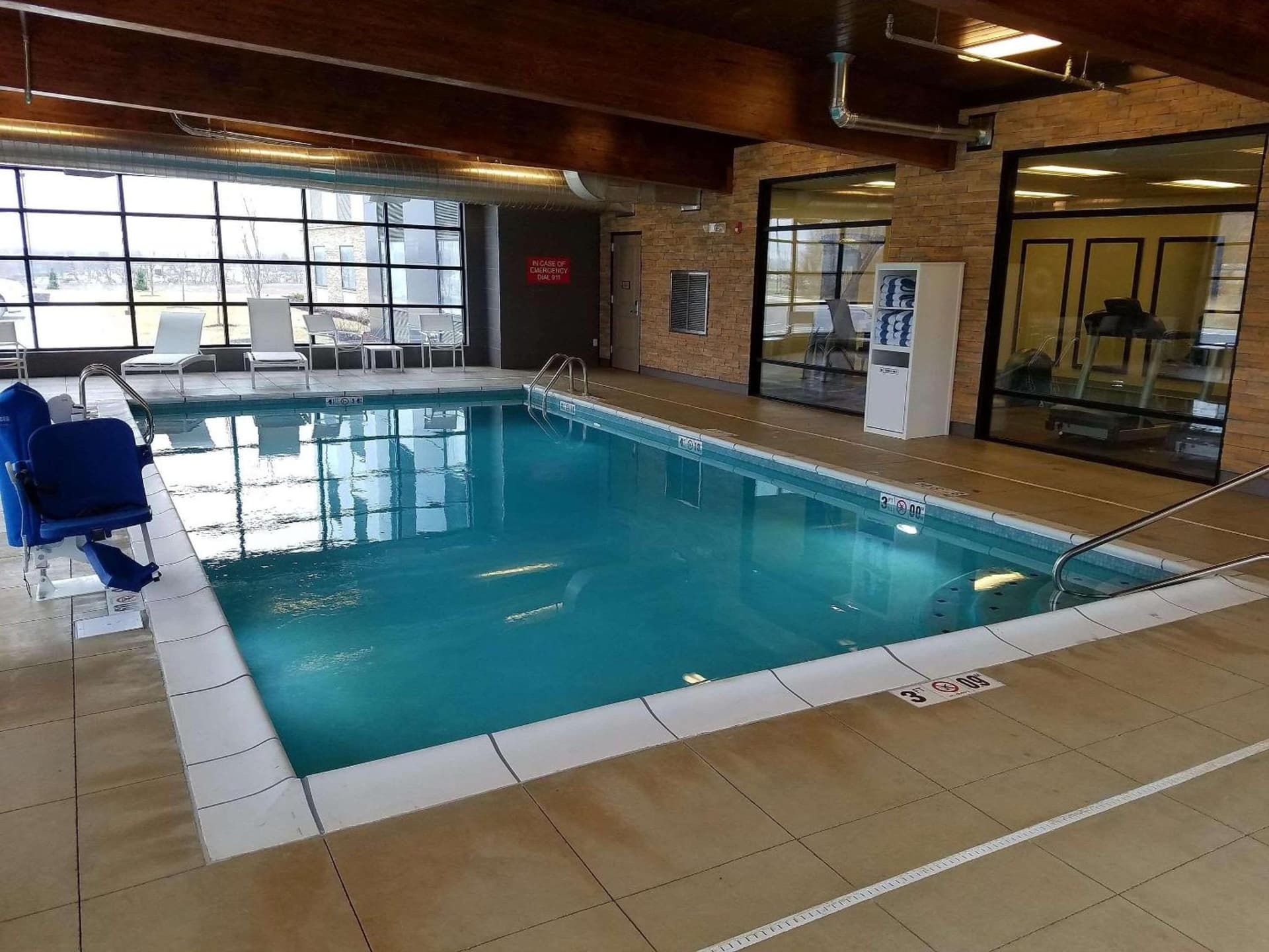 Country Inn & Suites by Radisson, Lawrence, KS gallery photo in Lawrence, KS — image 36