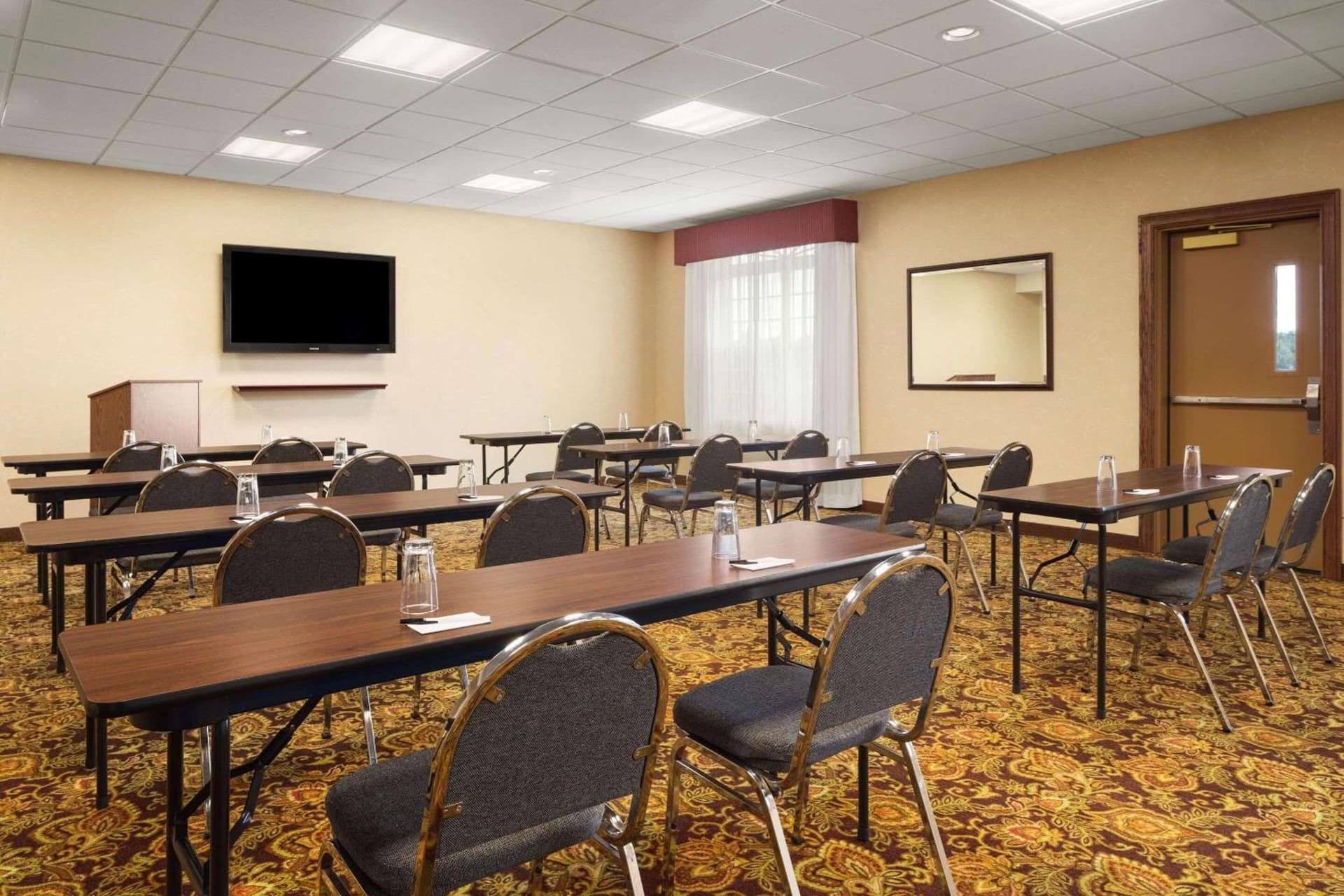 Country Inn & Suites by Radisson, Bowling Green, KY gallery photo in Bowling Green, KY — image 12