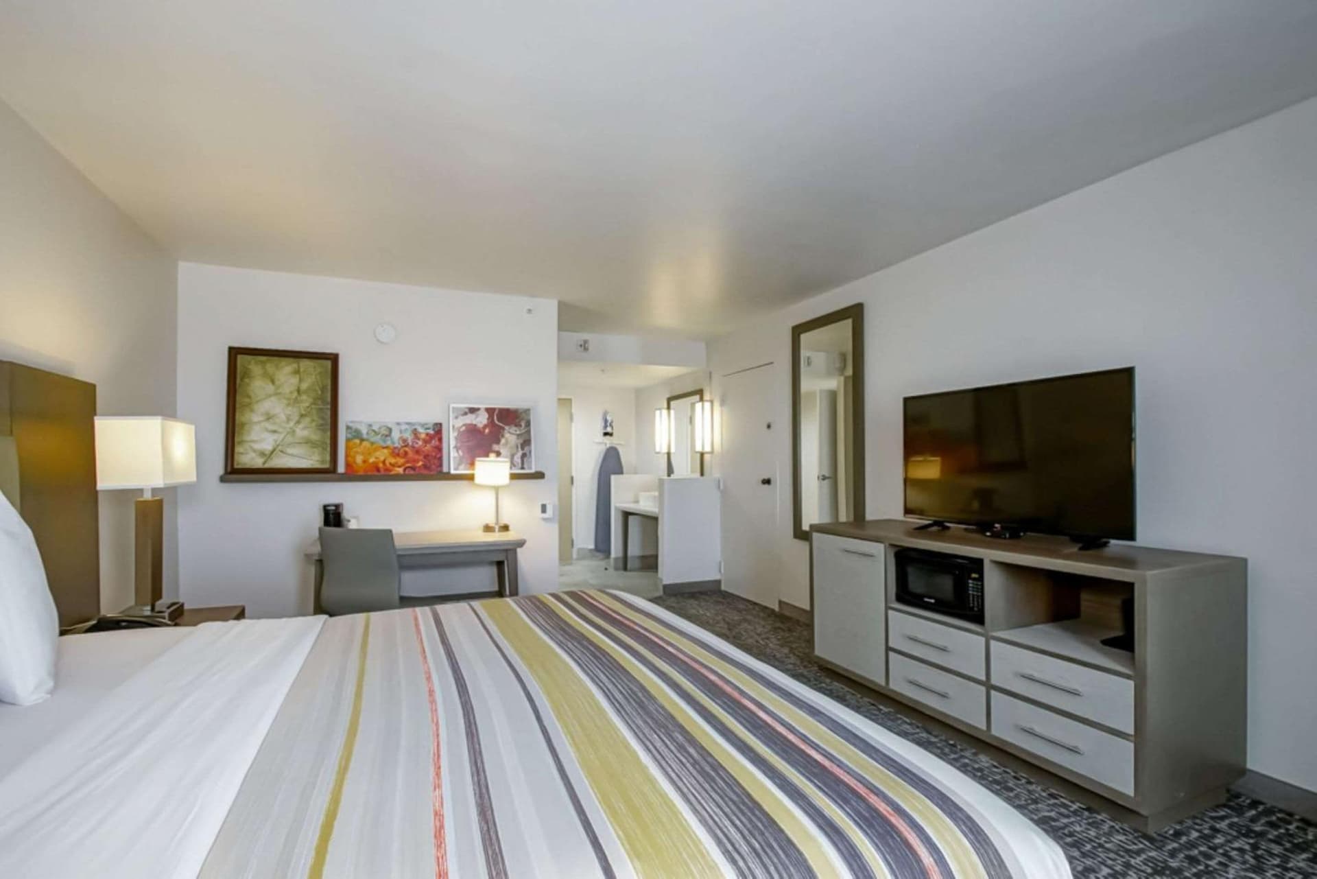 Country Inn & Suites by Radisson, New Orleans I-10 East, LA gallery photo in New Orleans, LA — image 37